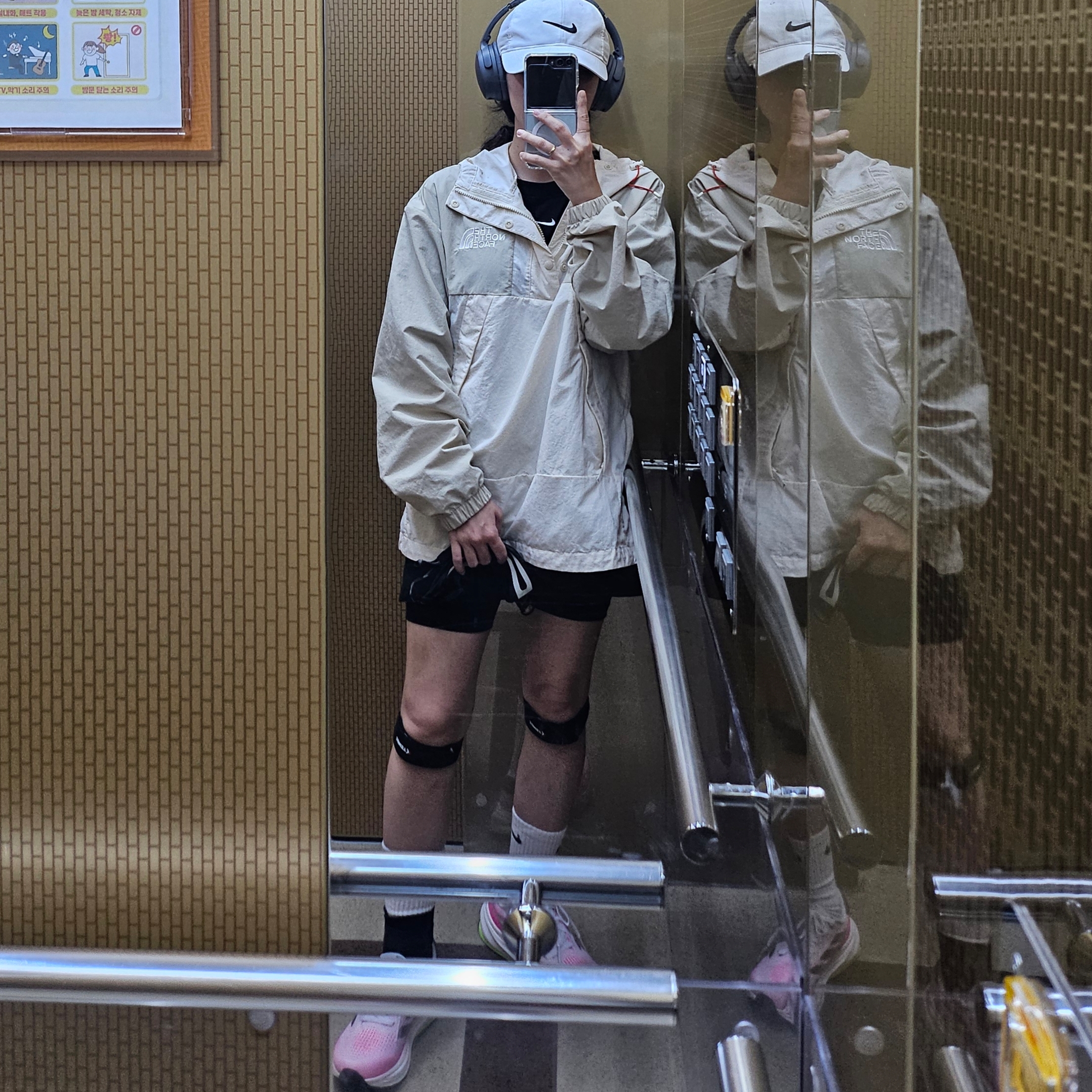 BOSE QC45 Eclipse Grey (Korean Ver.), (Kids) Nike One Bike Shorts Black 착용 스타일