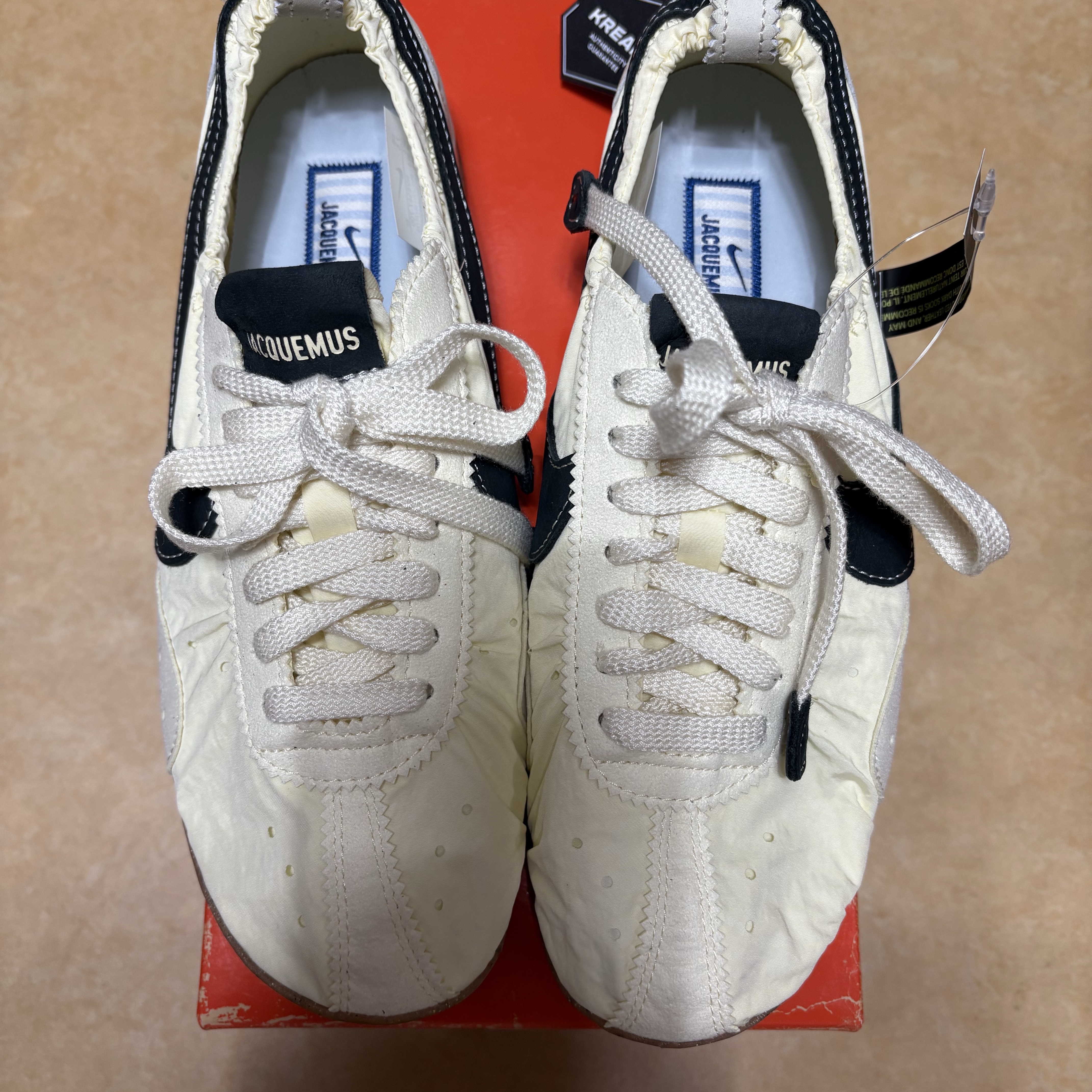 Nike x Jacquemus Moon Shoe SP Alabaster Off Noir 착용 스타일 - 2