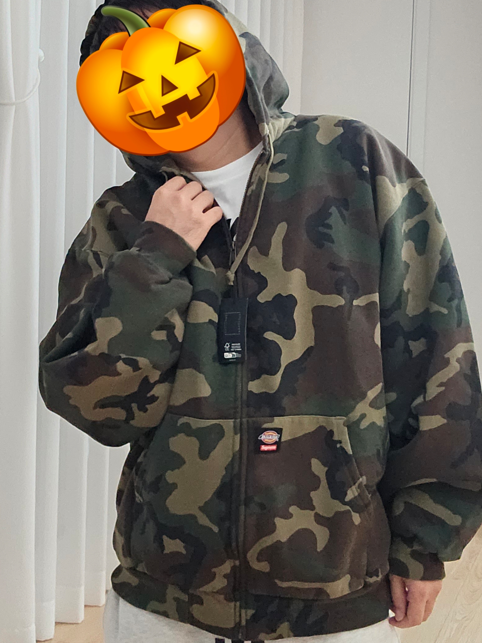 Supreme x Dickies Quilted Lined Zip Up Hooded Sweatshirt Woodland Camo - 25FW, Supreme Reaper S Logo New Era TrueTimber HTC Fall Camo - 25FW 착용 스타일 - 2