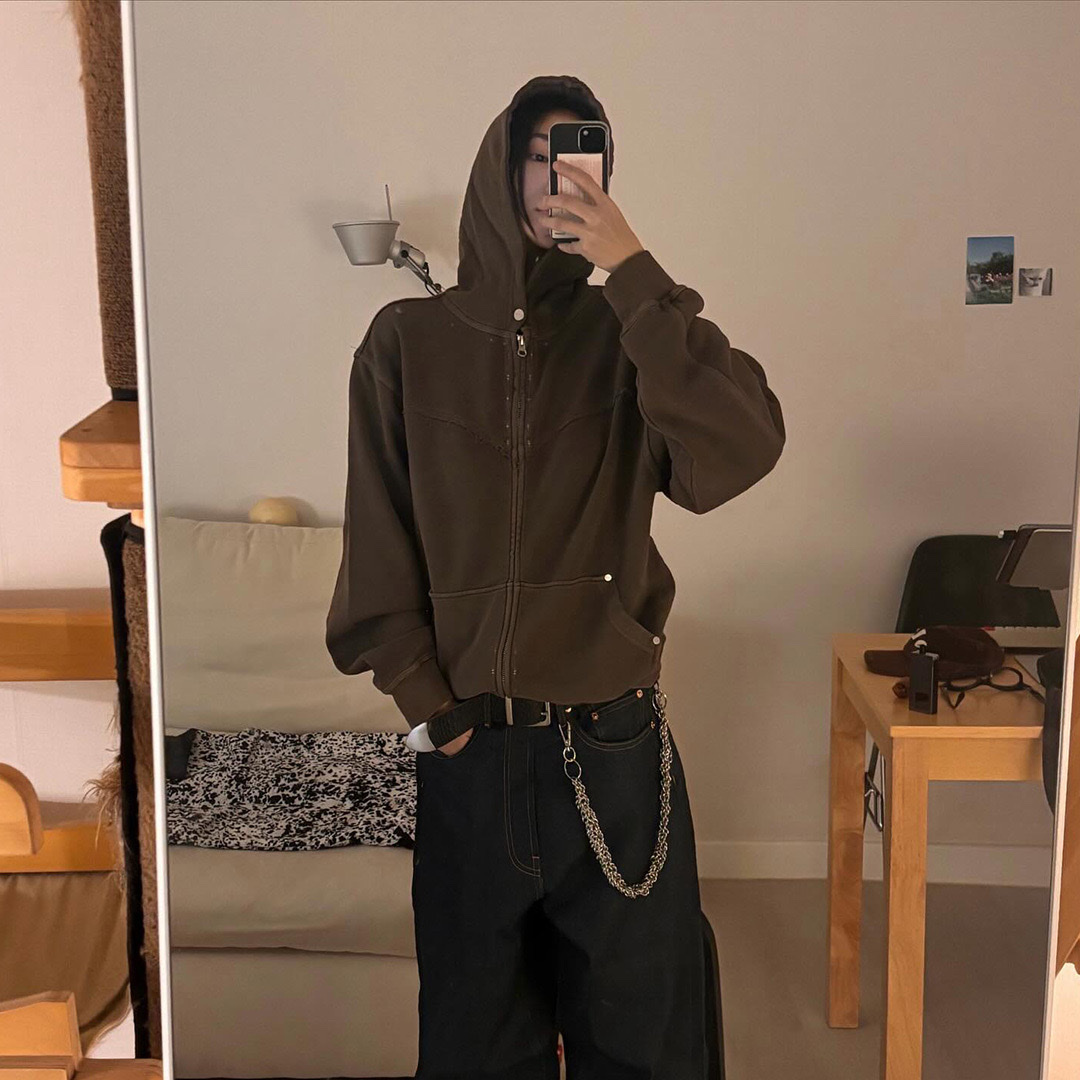 Thevinylhouse Dyed Hoodie Zip Up Brown 착용 스타일