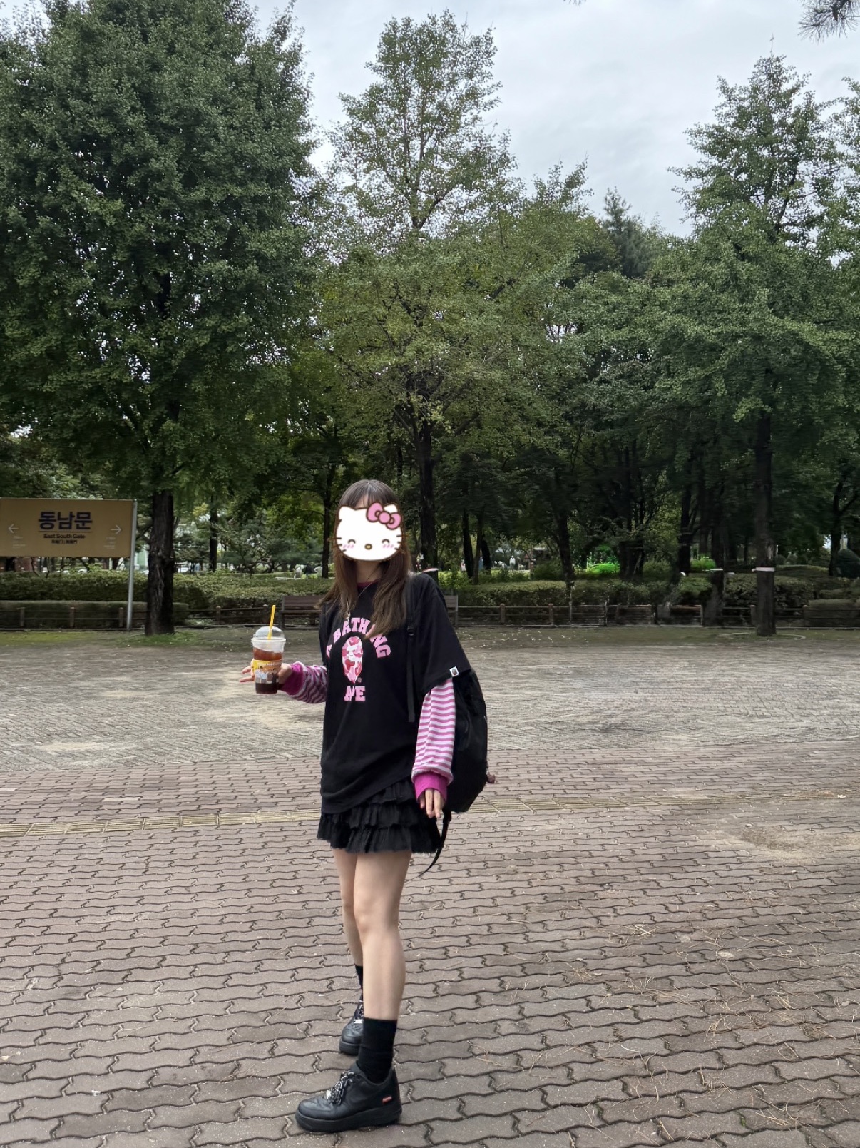 BAPE ABC Camo College T-Shirt Black Pink, Nike x Supreme Air Force 1 Low Black 착용 스타일 - 1