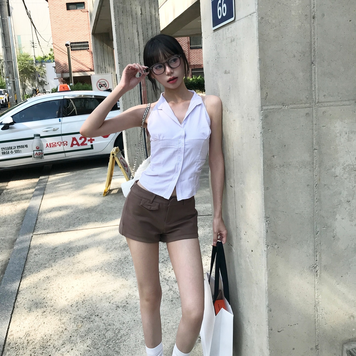 lash Clift Grey 착용 스타일 - 3