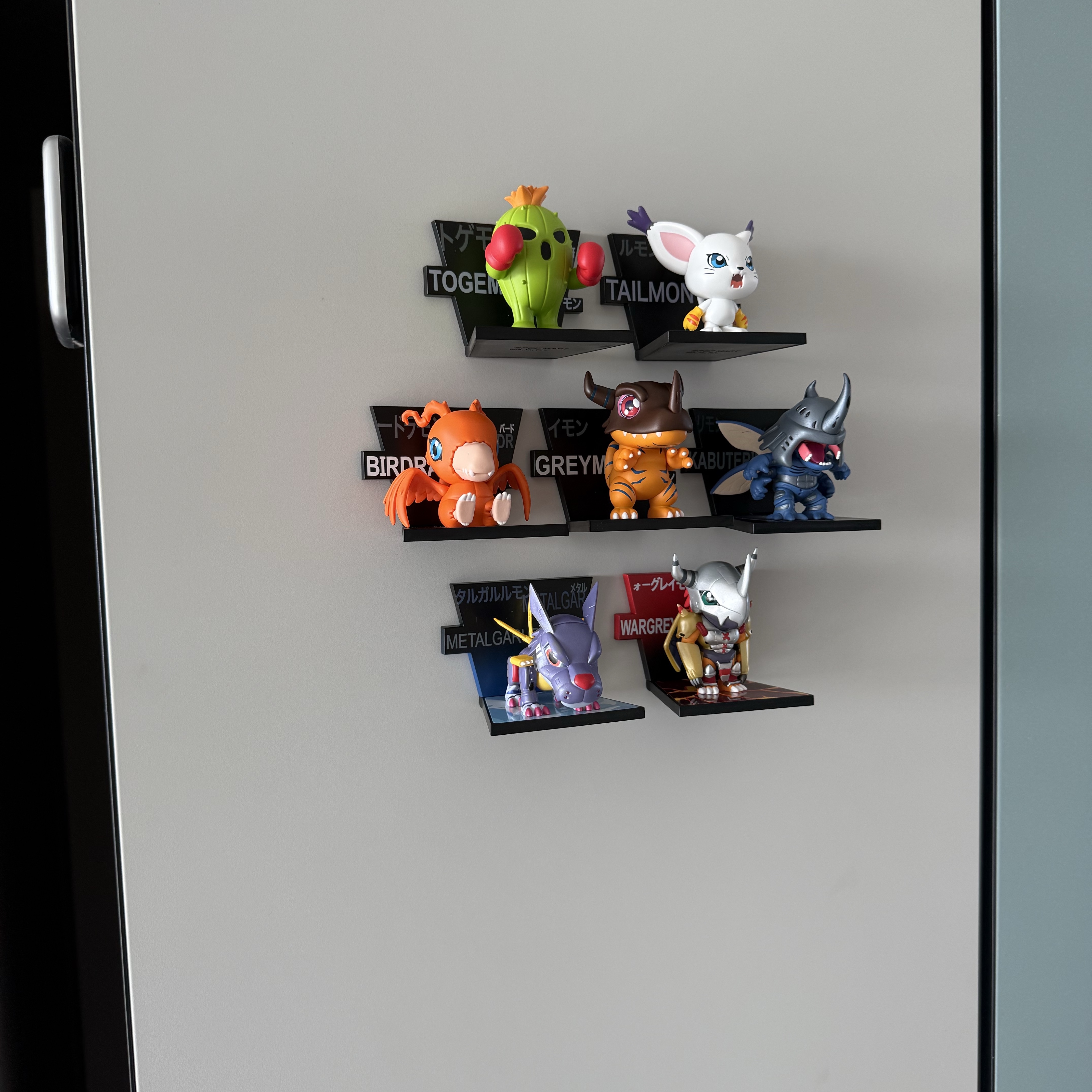 Pop Mart Digimon Adventure Fridge Magnet Series Figures (1 Blind Box) 착용 스타일