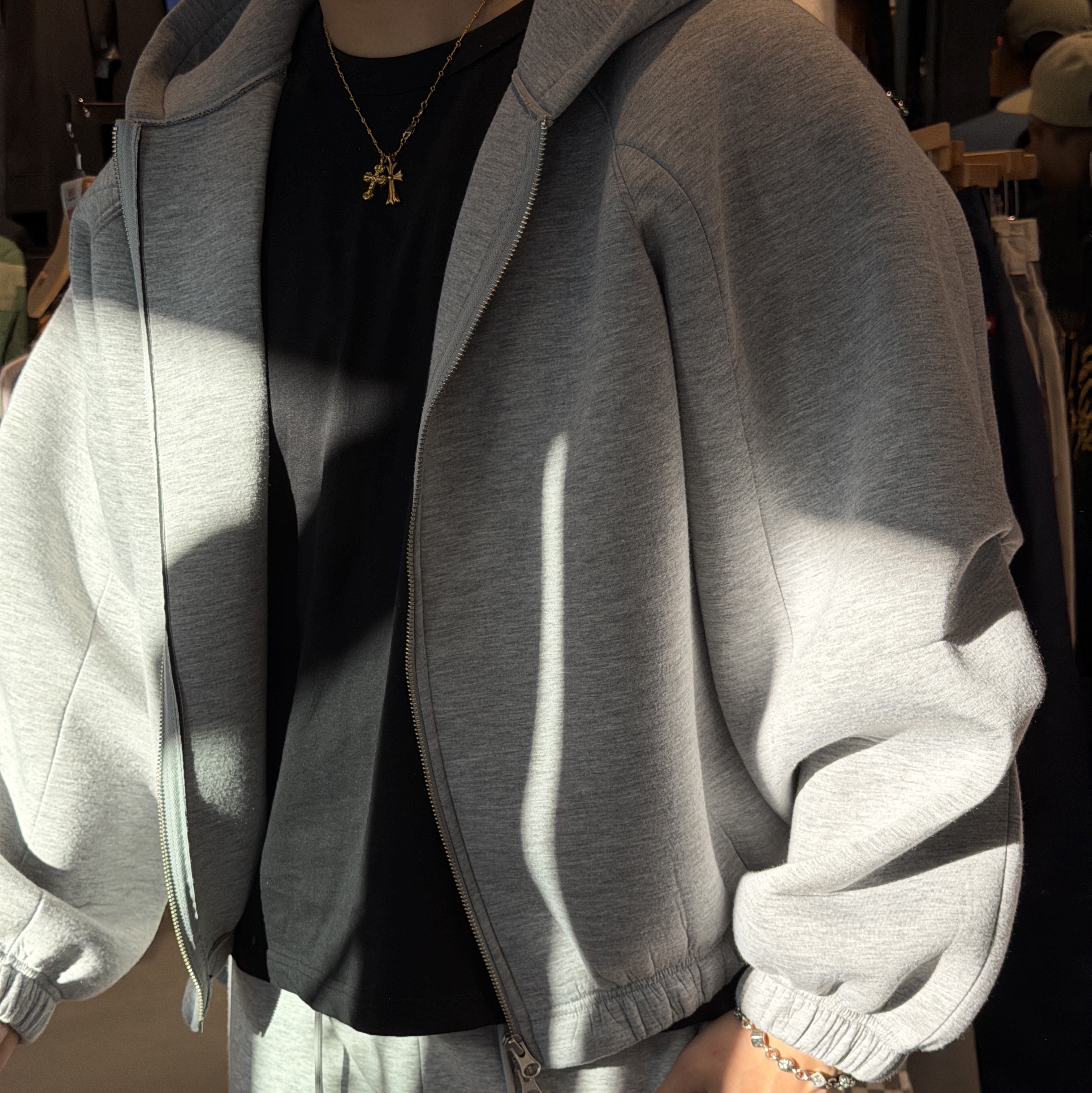 Balenciaga Basketball Sneakers Silver Black 착용 스타일 - 6