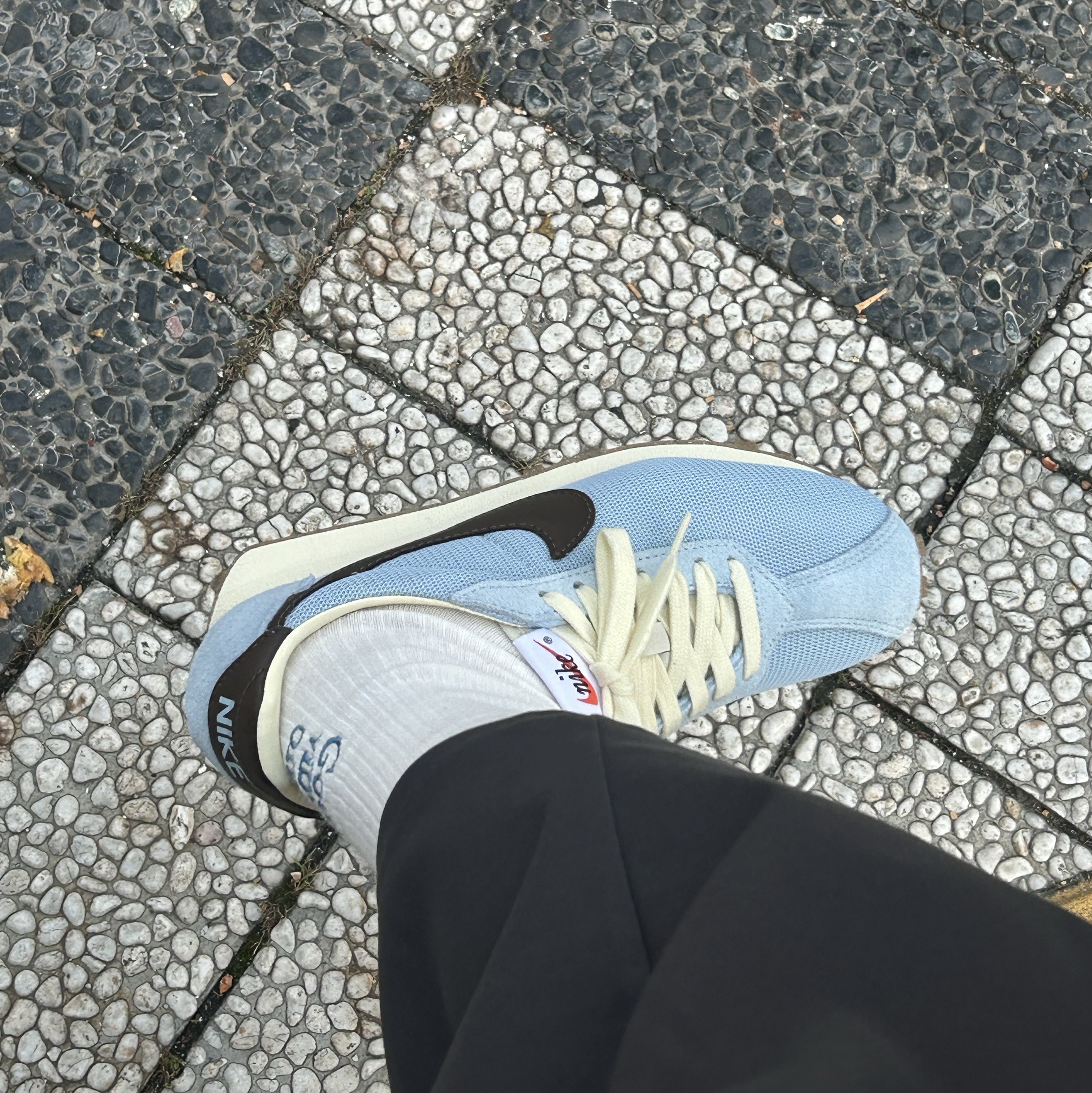 (W) Nike LD-1000 Light Armory Blue Coconut Milk 착용 스타일