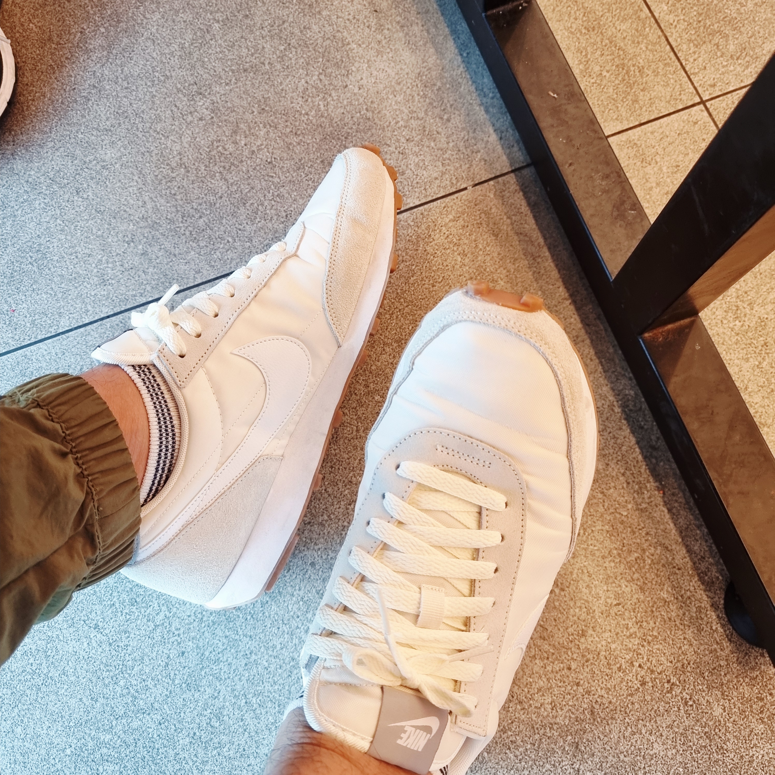 (W) Nike Daybreak Summit White 착용 스타일