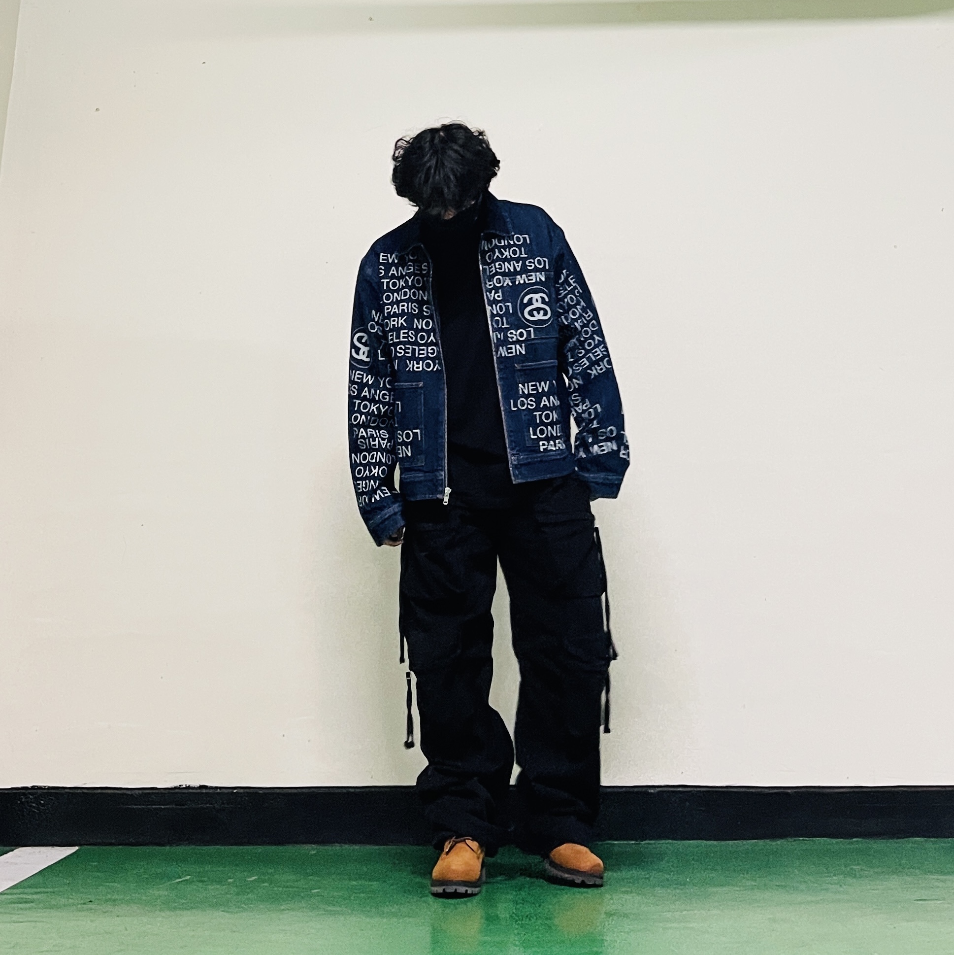 Stussy Zip Work Jacket City Link Denim One Wash 착용 스타일 - 3