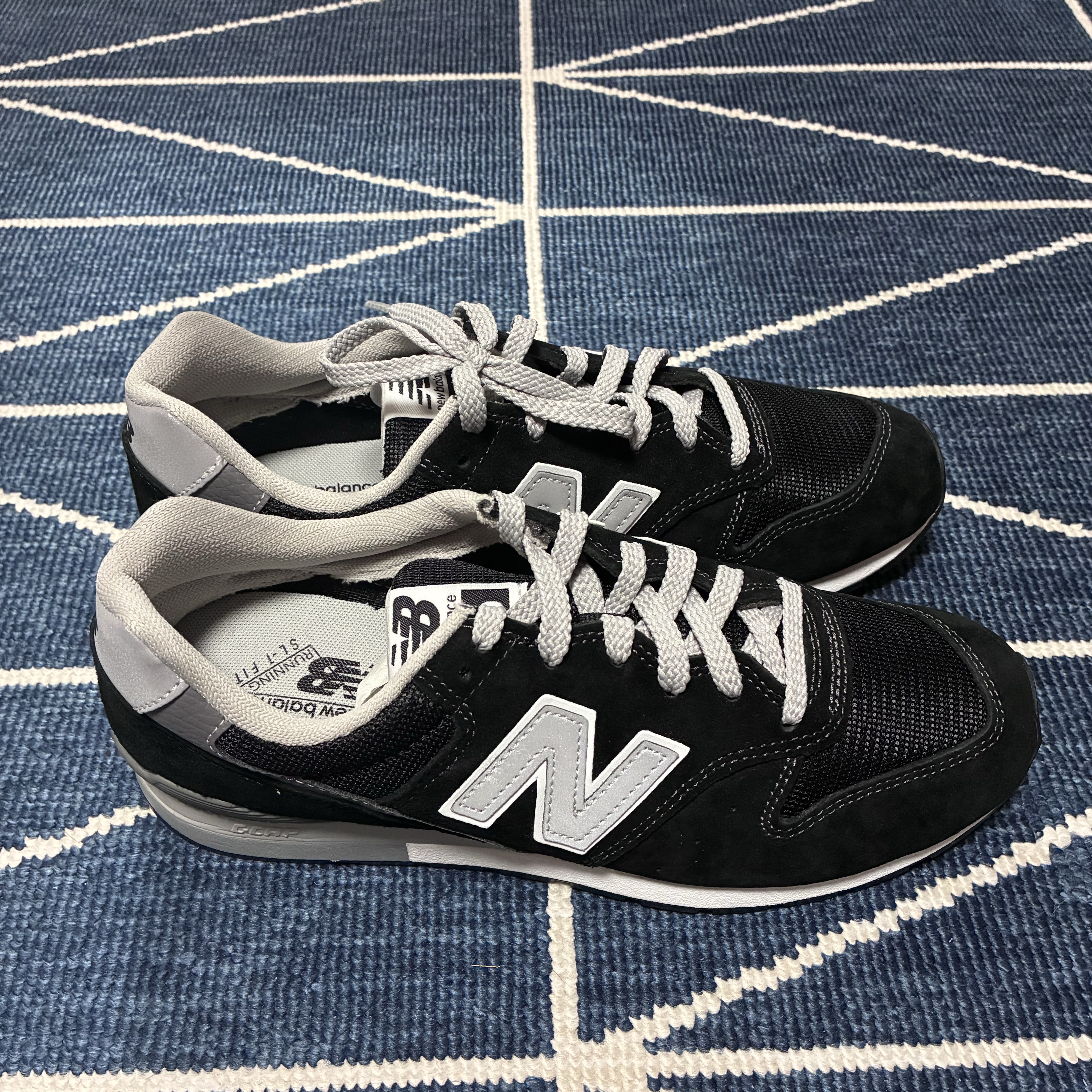 New Balance 996 Black Silver 착용 스타일