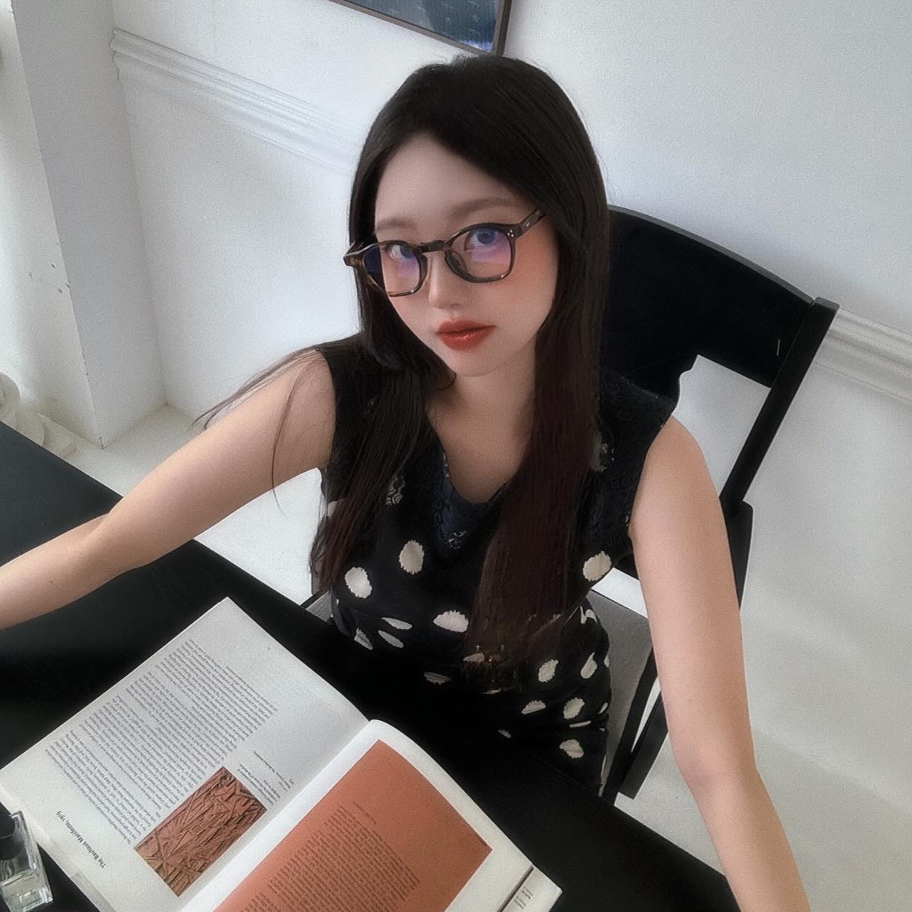 lash Lunettes 01 Havana 착용 스타일 - 1