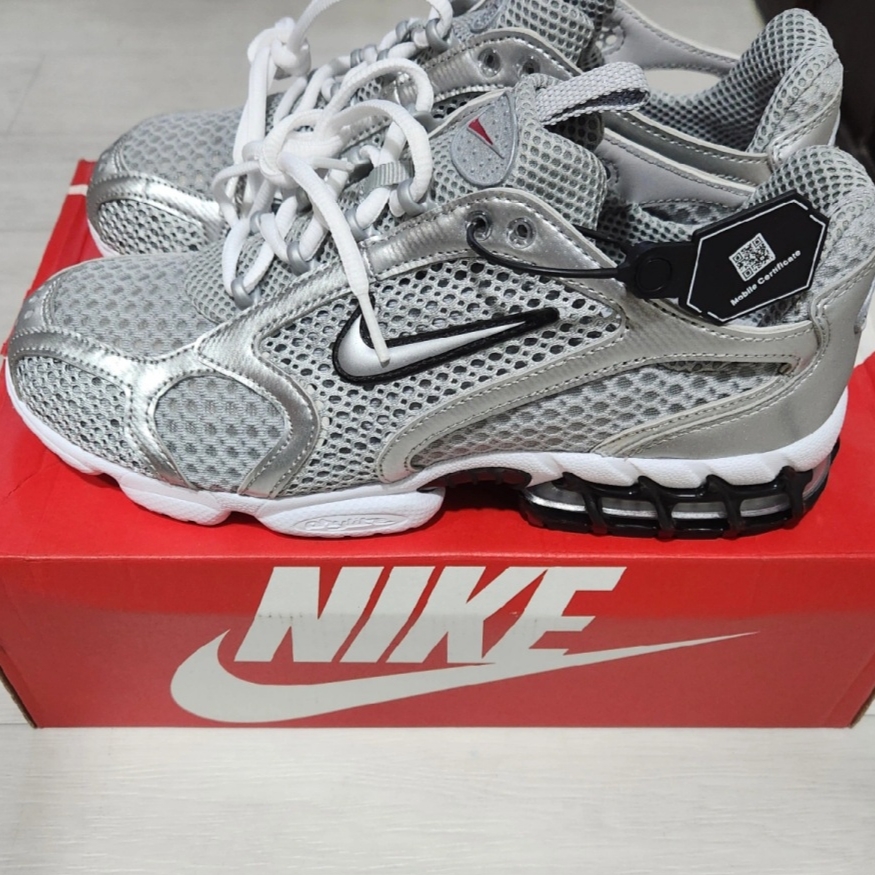 Nike Air Zoom Spiridon Cage 2 Metallic Silver 착용 스타일