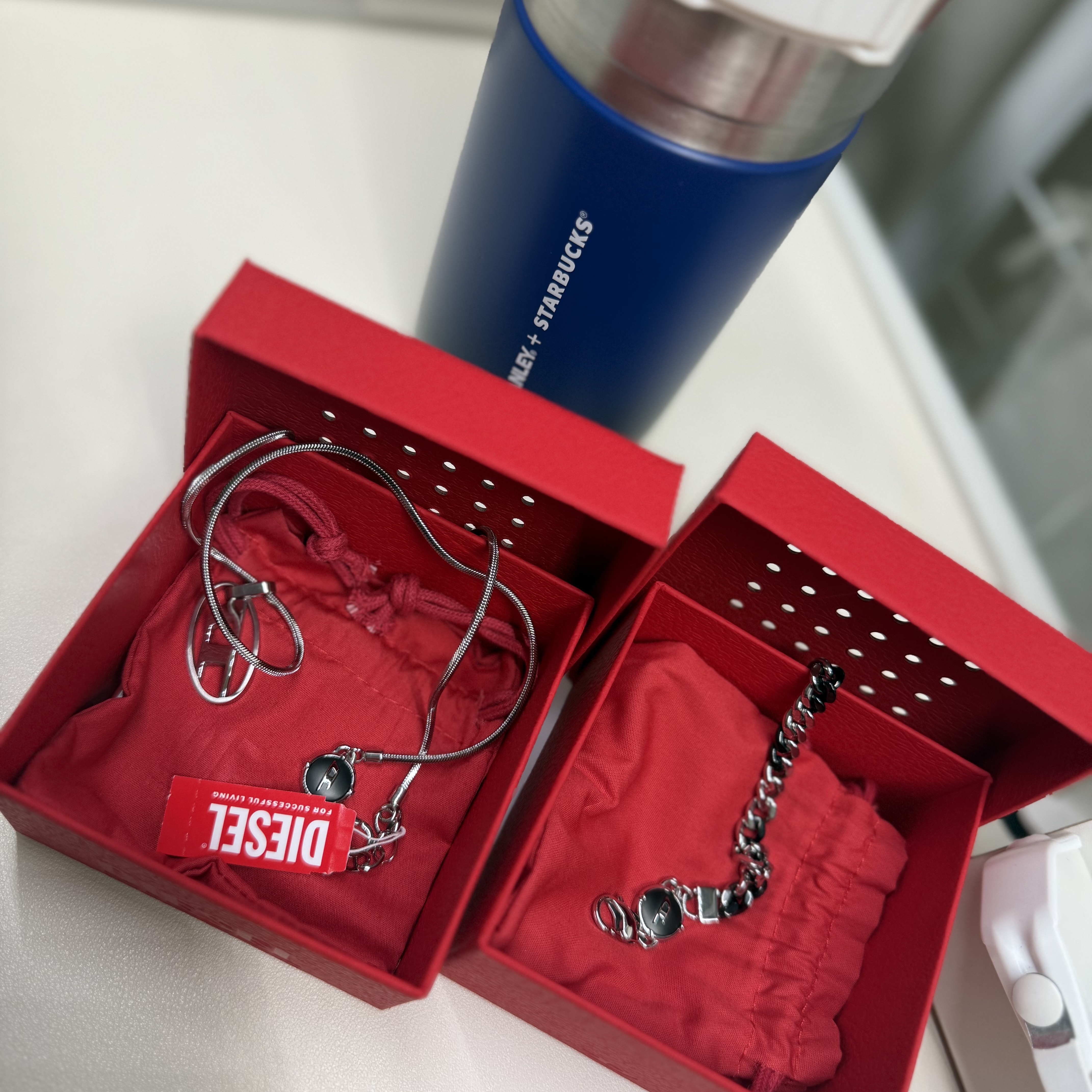 Diesel Dx1498 Two-Tone Stainless Steel Chain Bracelet Black 착용 스타일 - 2