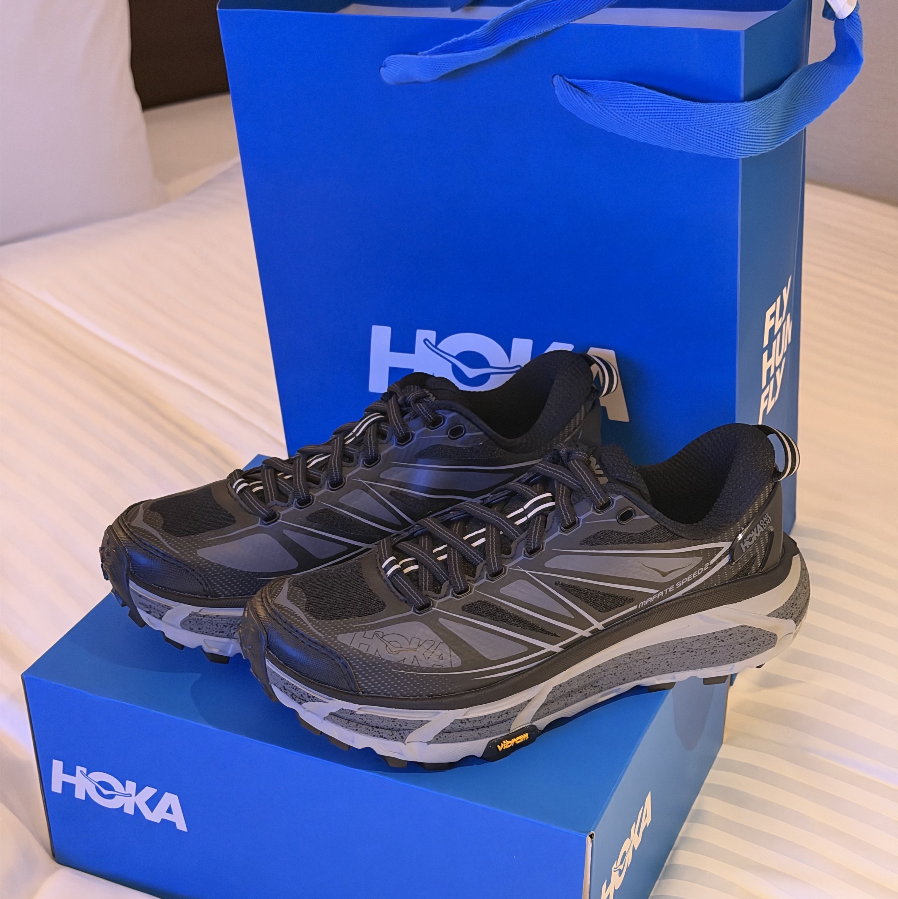 Hoka Mafate Speed 2 Black Castlerock 착용 스타일