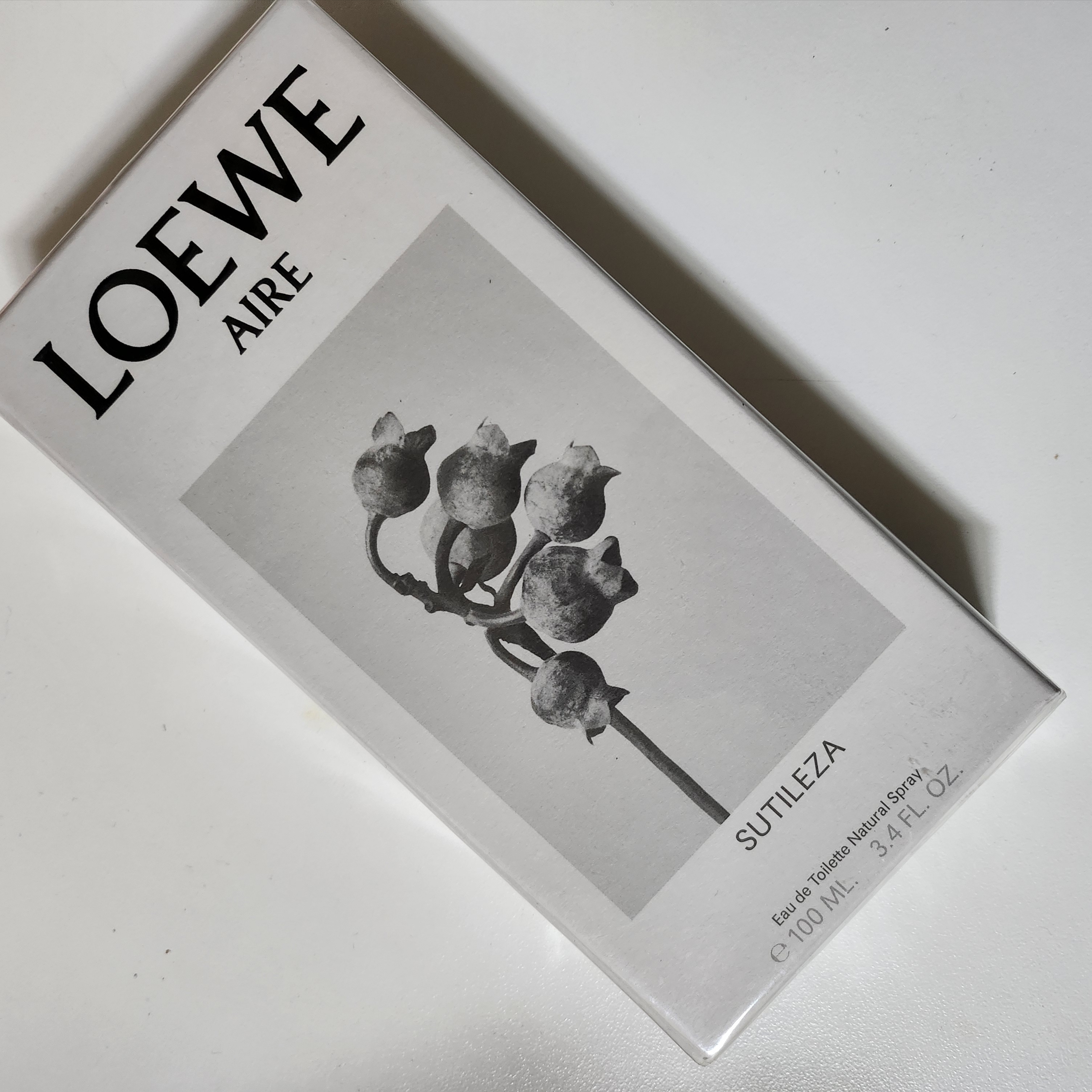 Loewe Aire Sutileza Eau de Toilette 100ml 착용 스타일