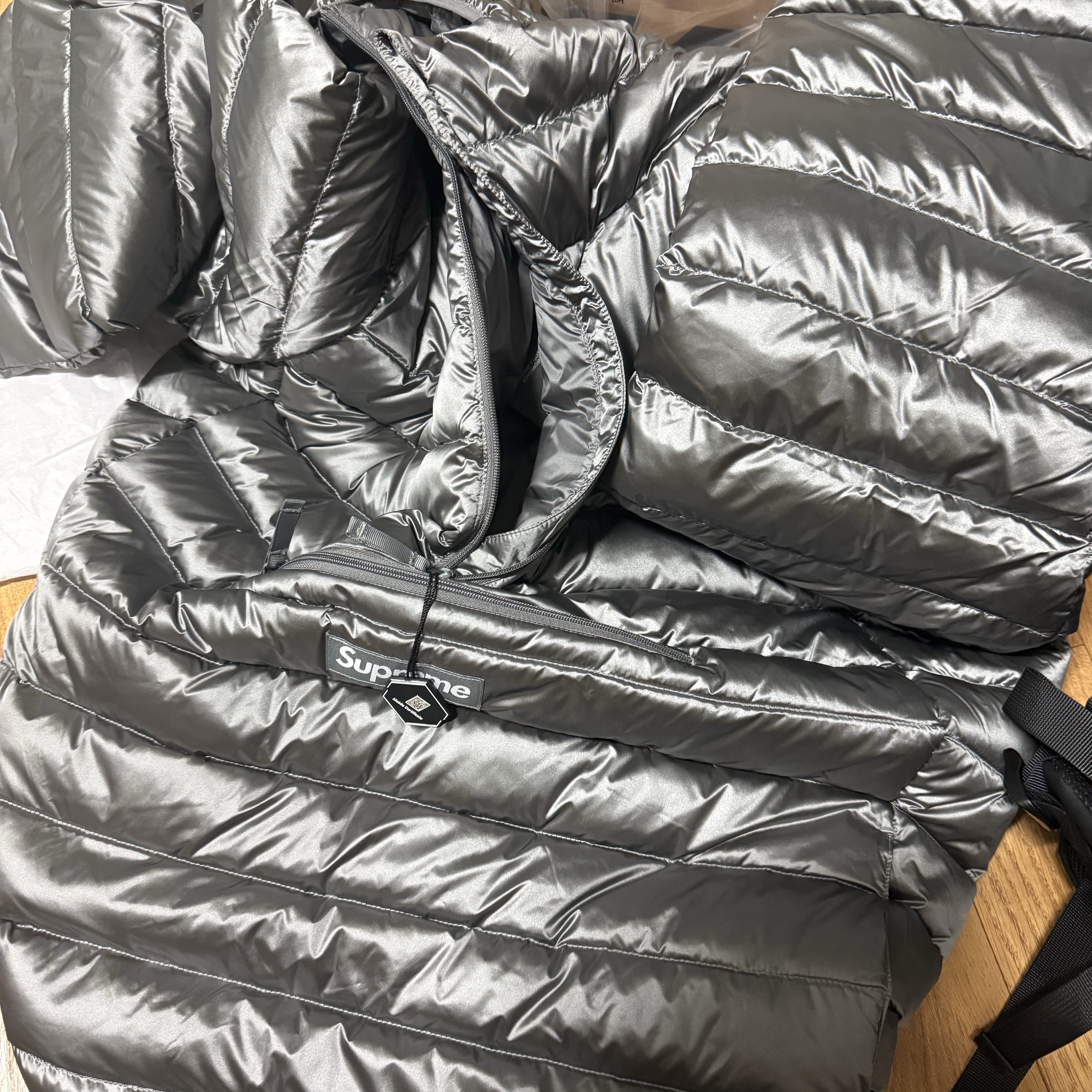 Supreme Micro Down Half Zip Hooded Pullover Silver - 25FW 착용 스타일