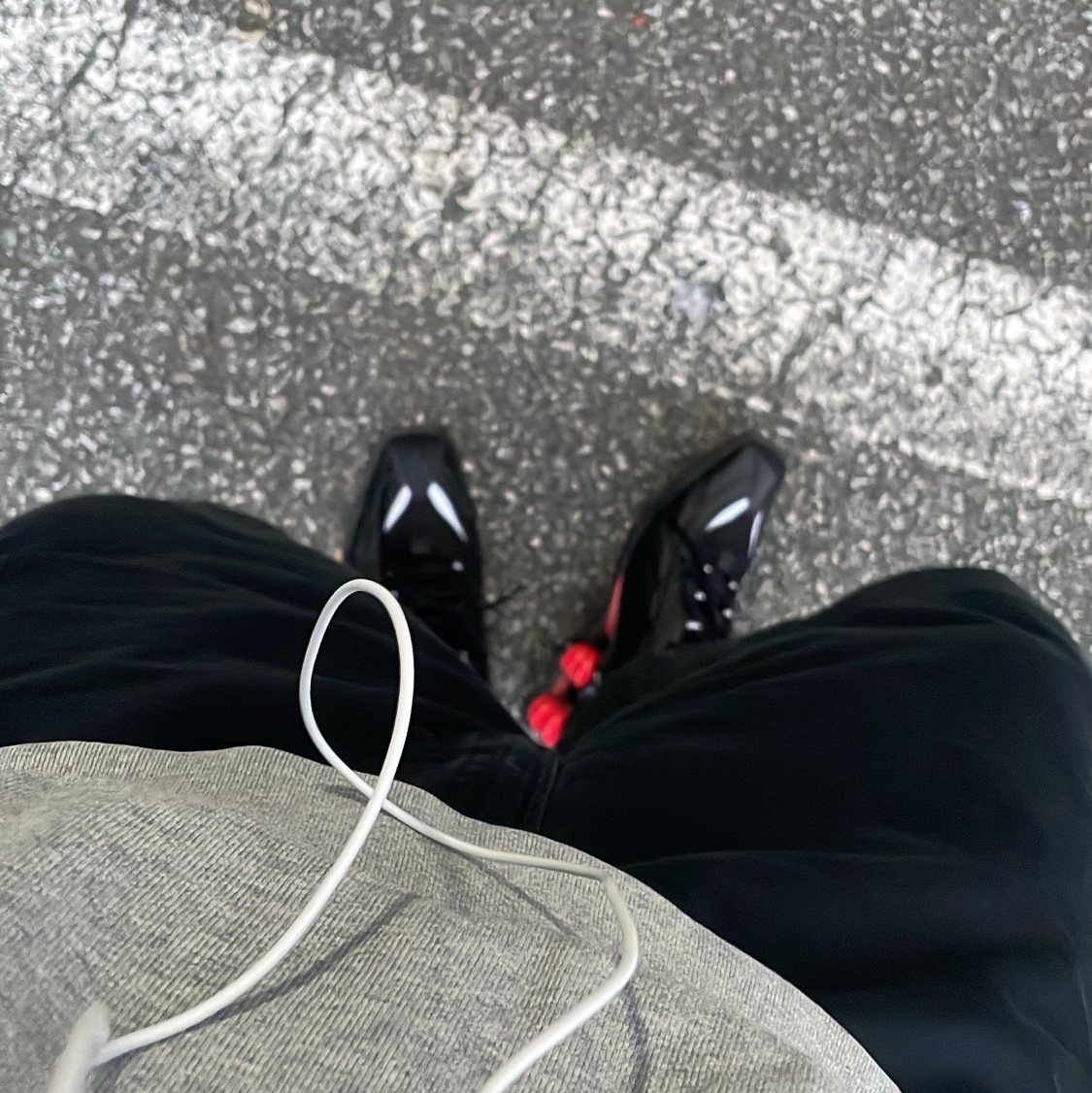 Nike x Martine Rose Shox MR4 Black 착용 스타일