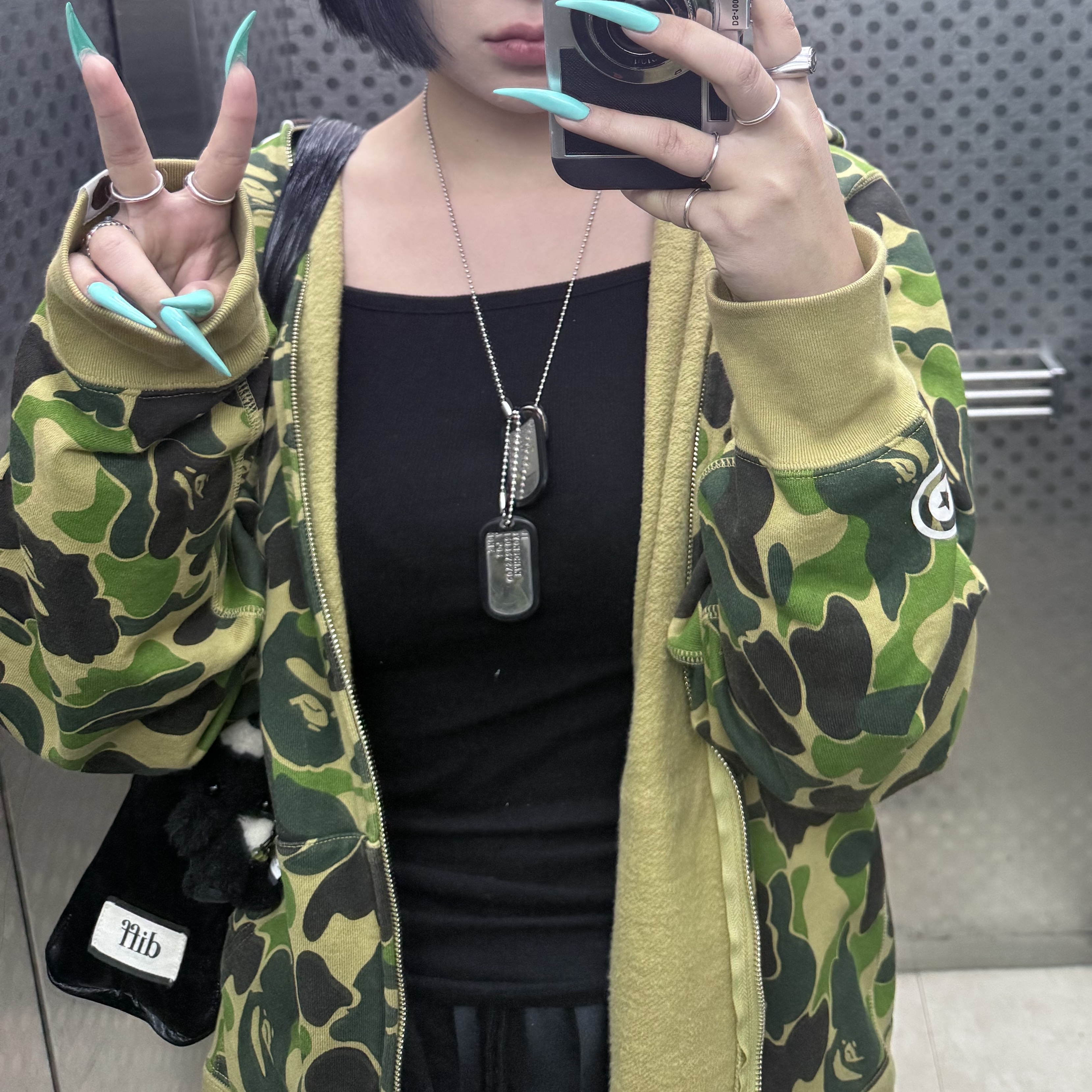 BAPE ABC Camo 2nd Ape Full Zip Hoodie Green 착용 스타일 - 2