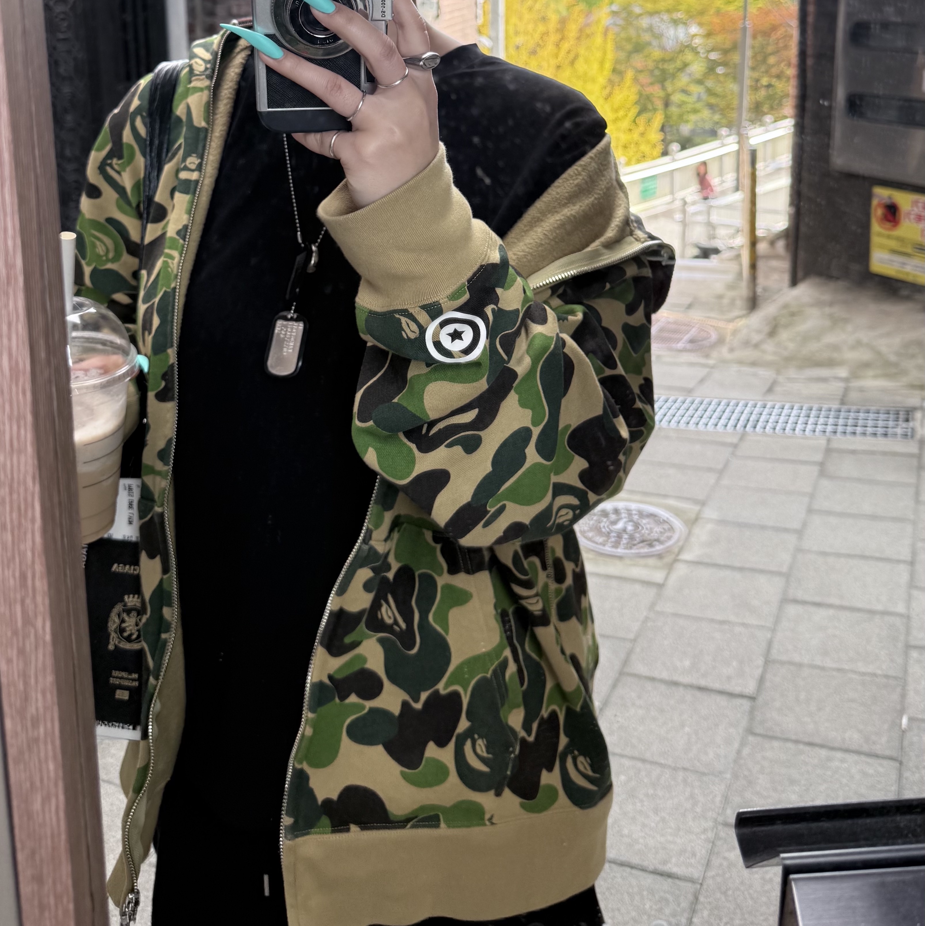 BAPE ABC Camo 2nd Ape Full Zip Hoodie Green 착용 스타일 - 3