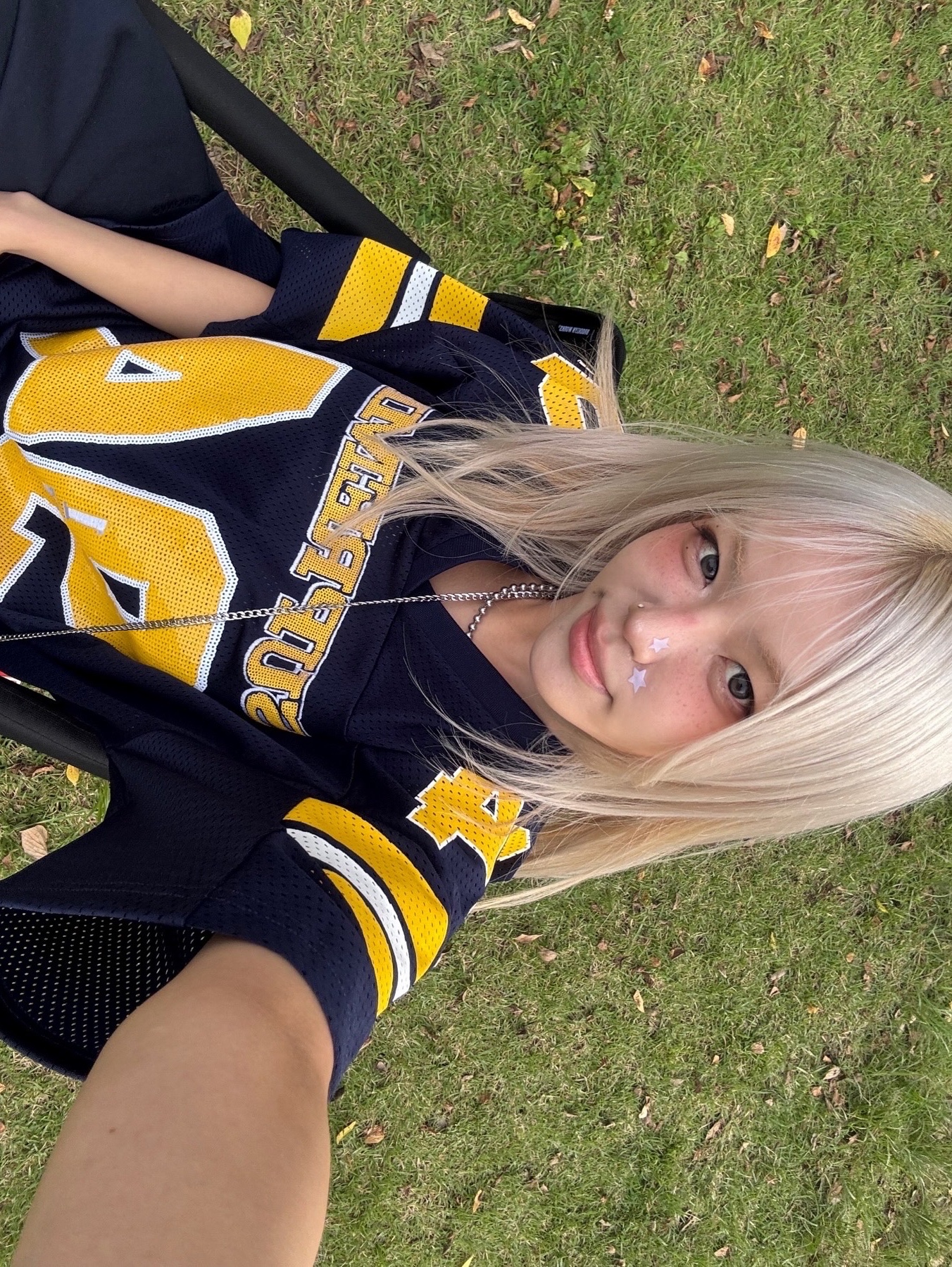 Onitsuka Tiger Mexico 66 Boxing Cream Peacoat, Supreme Sequin Football Jersey Navy - 25FW 착용 스타일 - 3