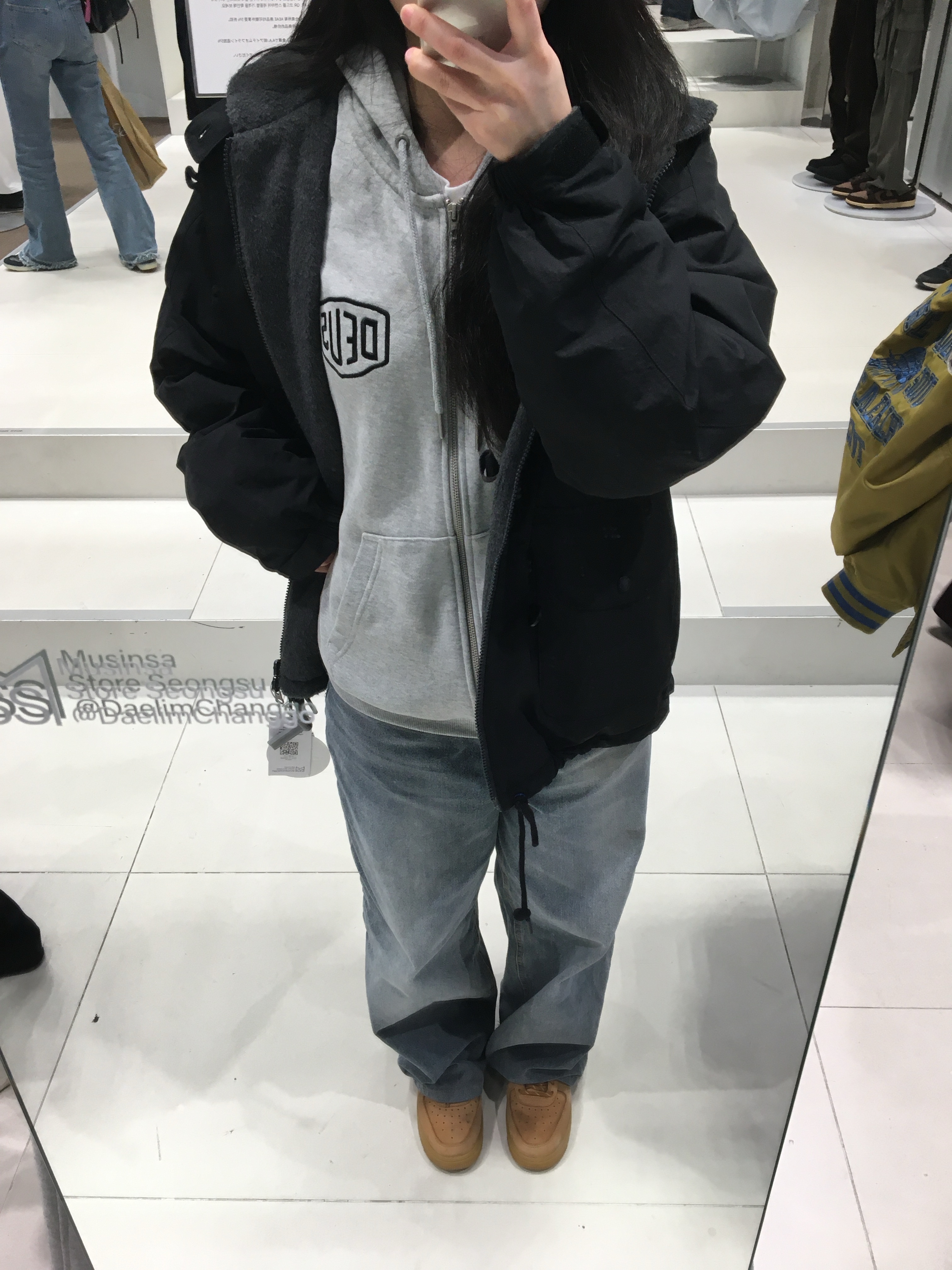 Deus Ex Machina Seoul College Hooded Jacket Grey Heather 착용 스타일