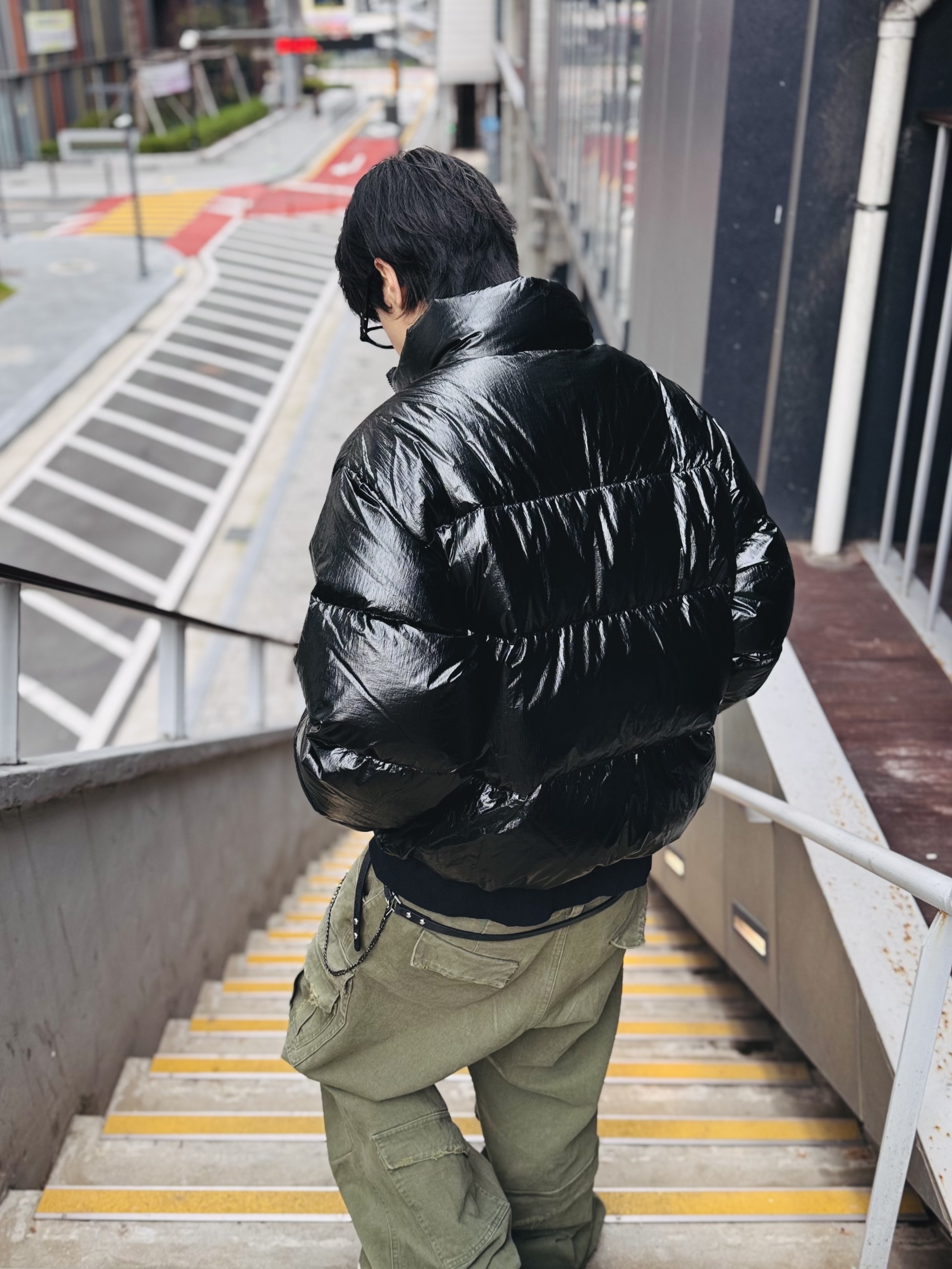 Nike x Jacquemus Moon Shoe SP Alabaster Off Noir, Nonnod Double Pocket Cargo Pants Vintage Khaki 착용 스타일 - 6