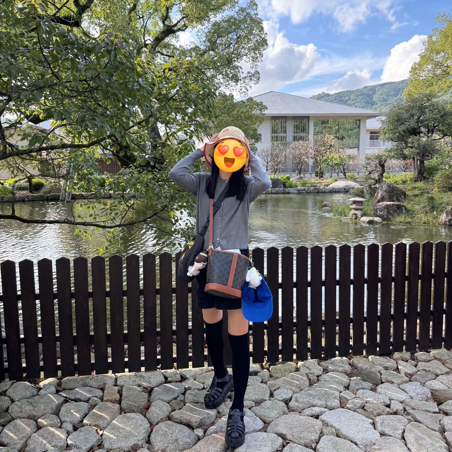 (W) Miu Miu Eva Platform Cage Sandals Black, Celine Small Bucket in Triomphe Canvas and Calfskin Tan 착용 스타일 - 2