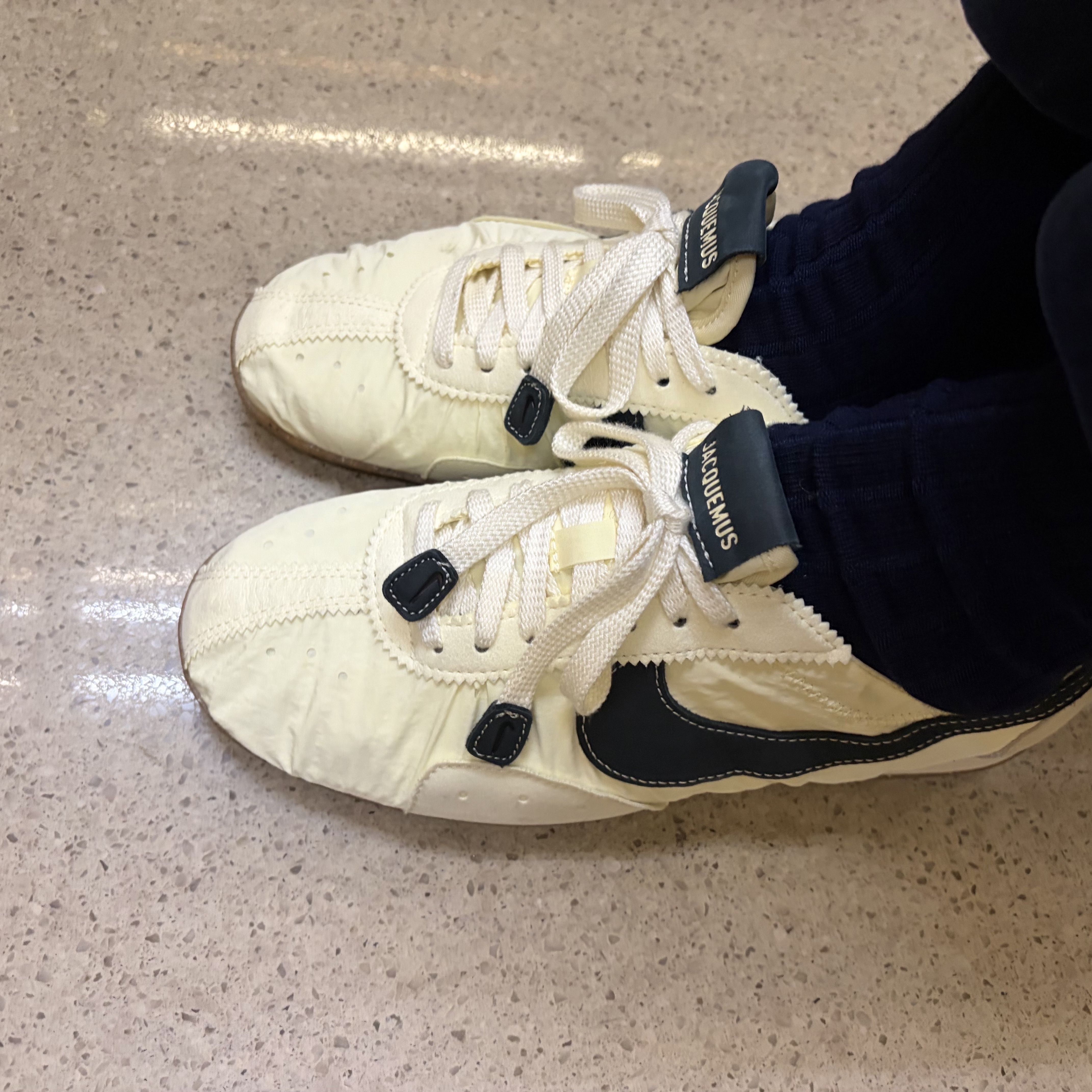 Nike x Jacquemus Moon Shoe SP Alabaster Off Noir 착용 스타일