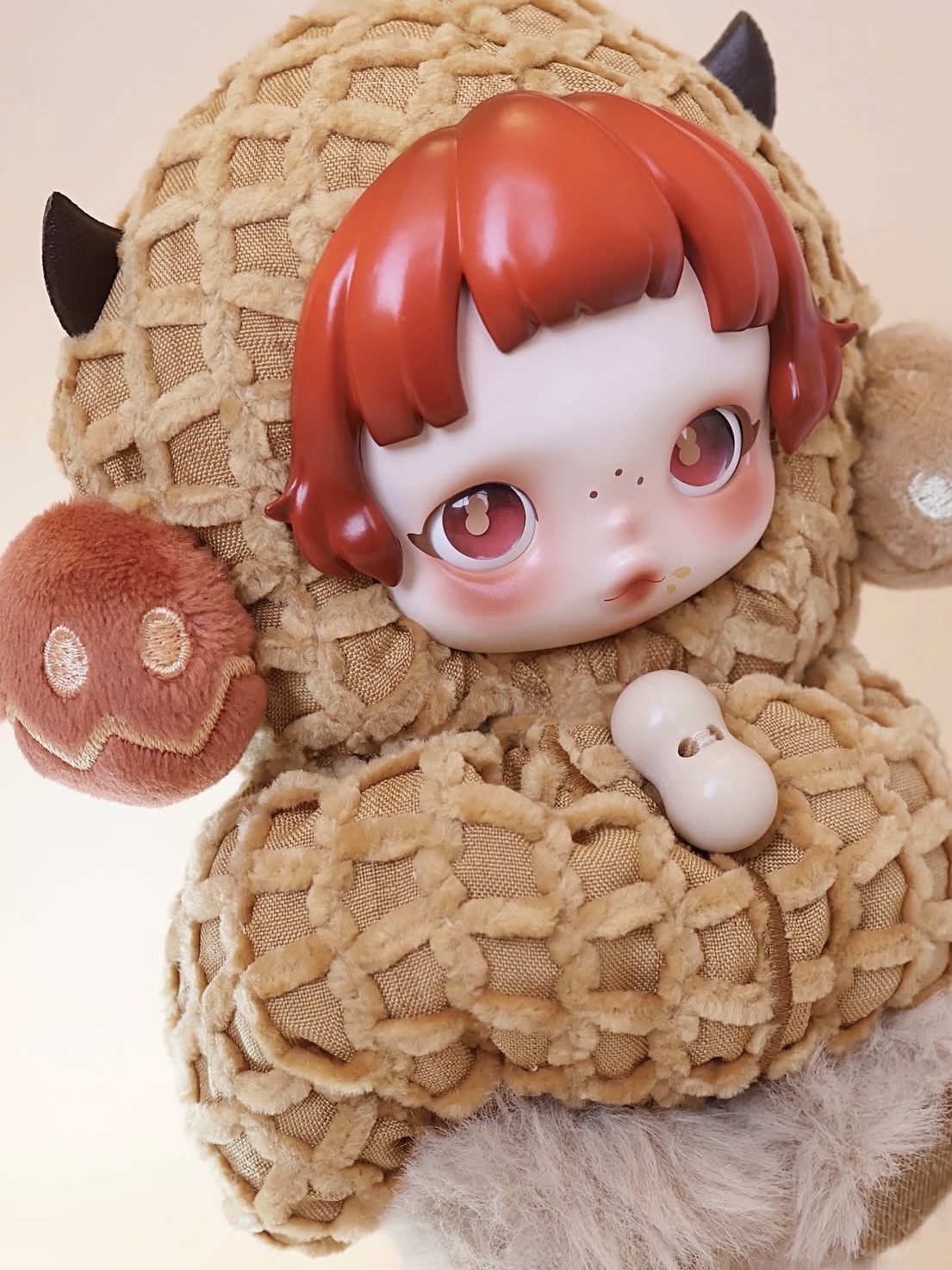 Pop Mart Skullpanda You Found Me ! Series Plush Doll Pendant Pranky Peanut (Opened Case) 착용 스타일