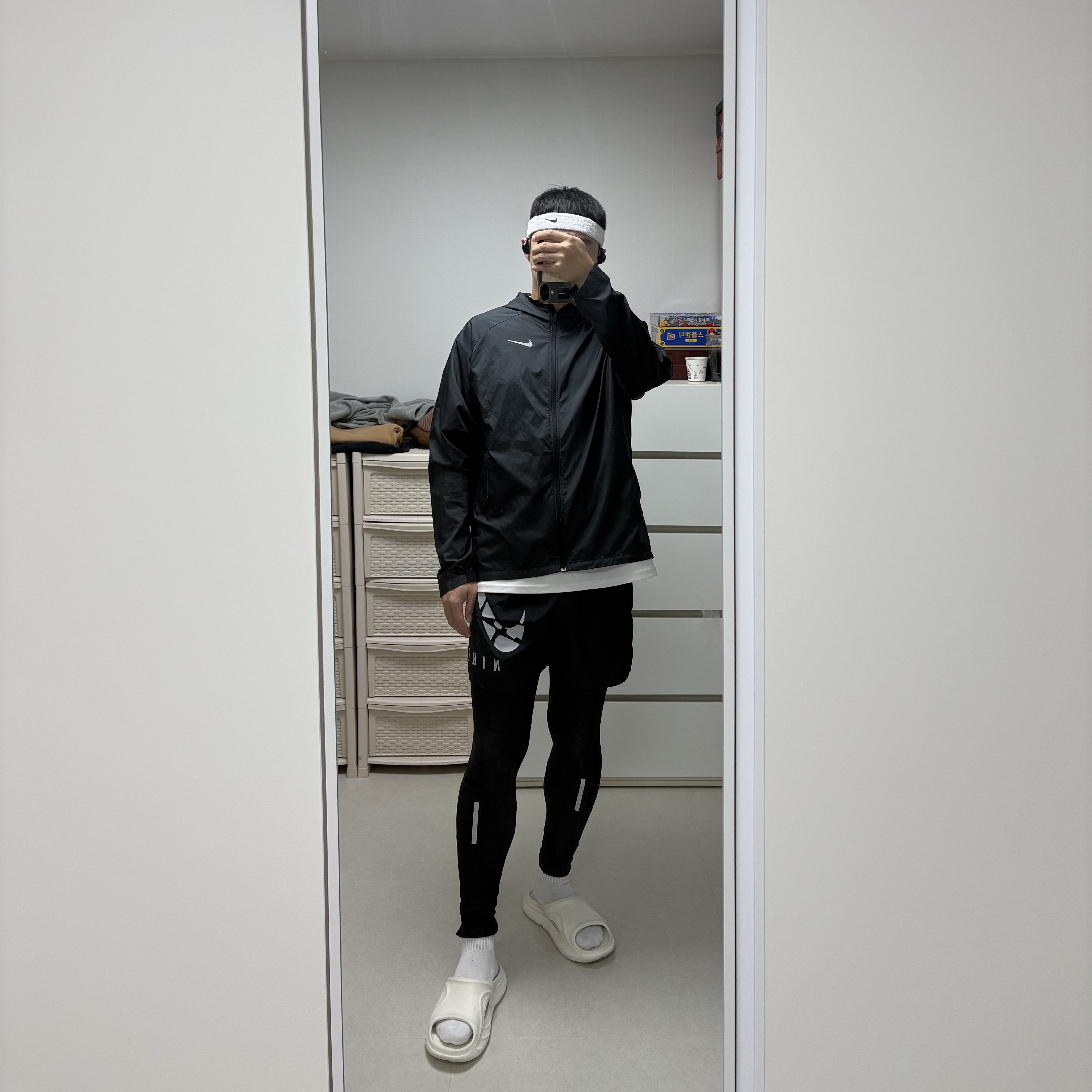 Nike NSW Dri-Fit Running Jacket Black - Asia, Nike Swoosh Headband White 착용 스타일