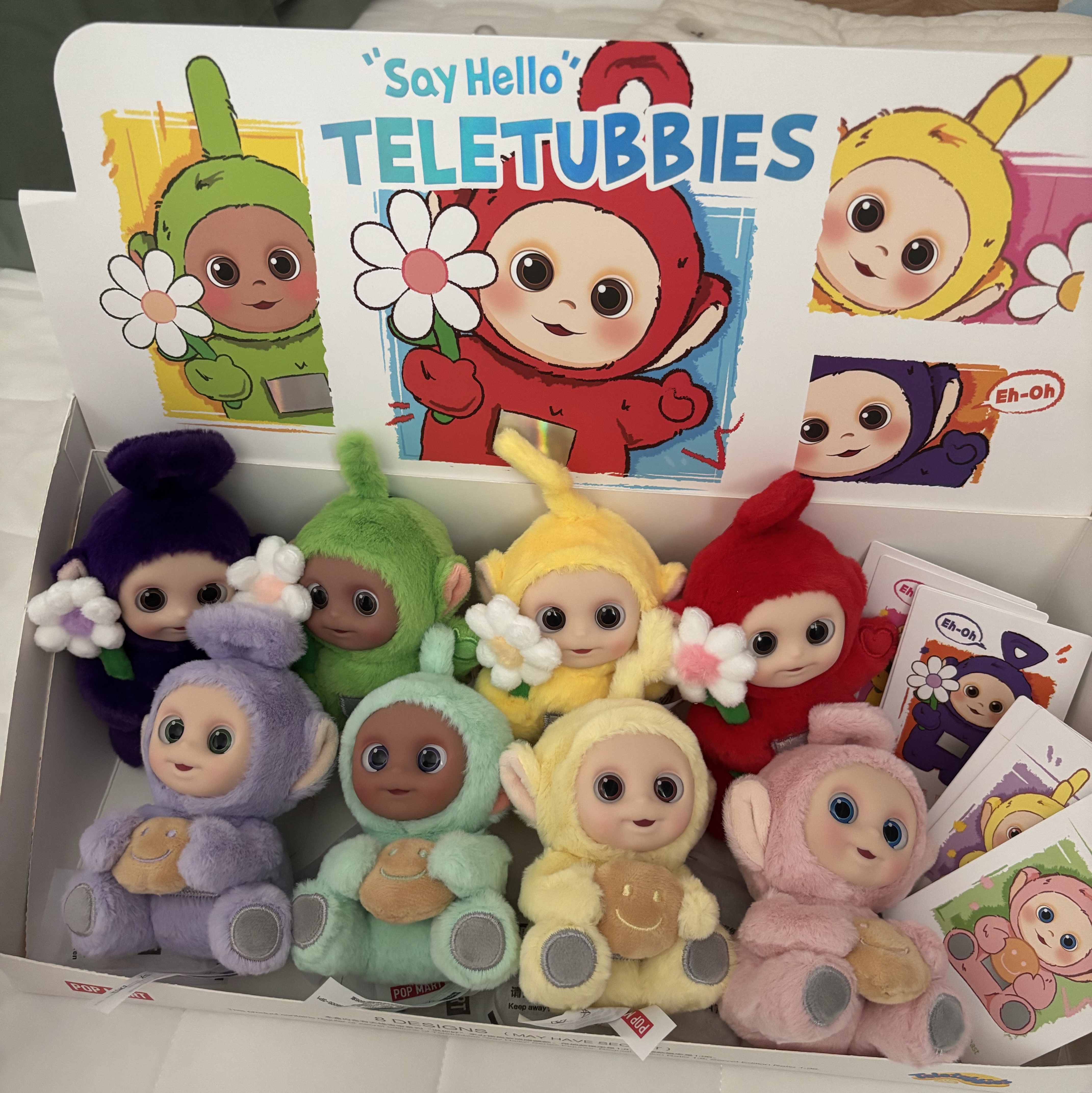 Pop Mart Teletubbies Say Hello Series Figures Sealed Case (8 Blind Boxes) 착용 스타일