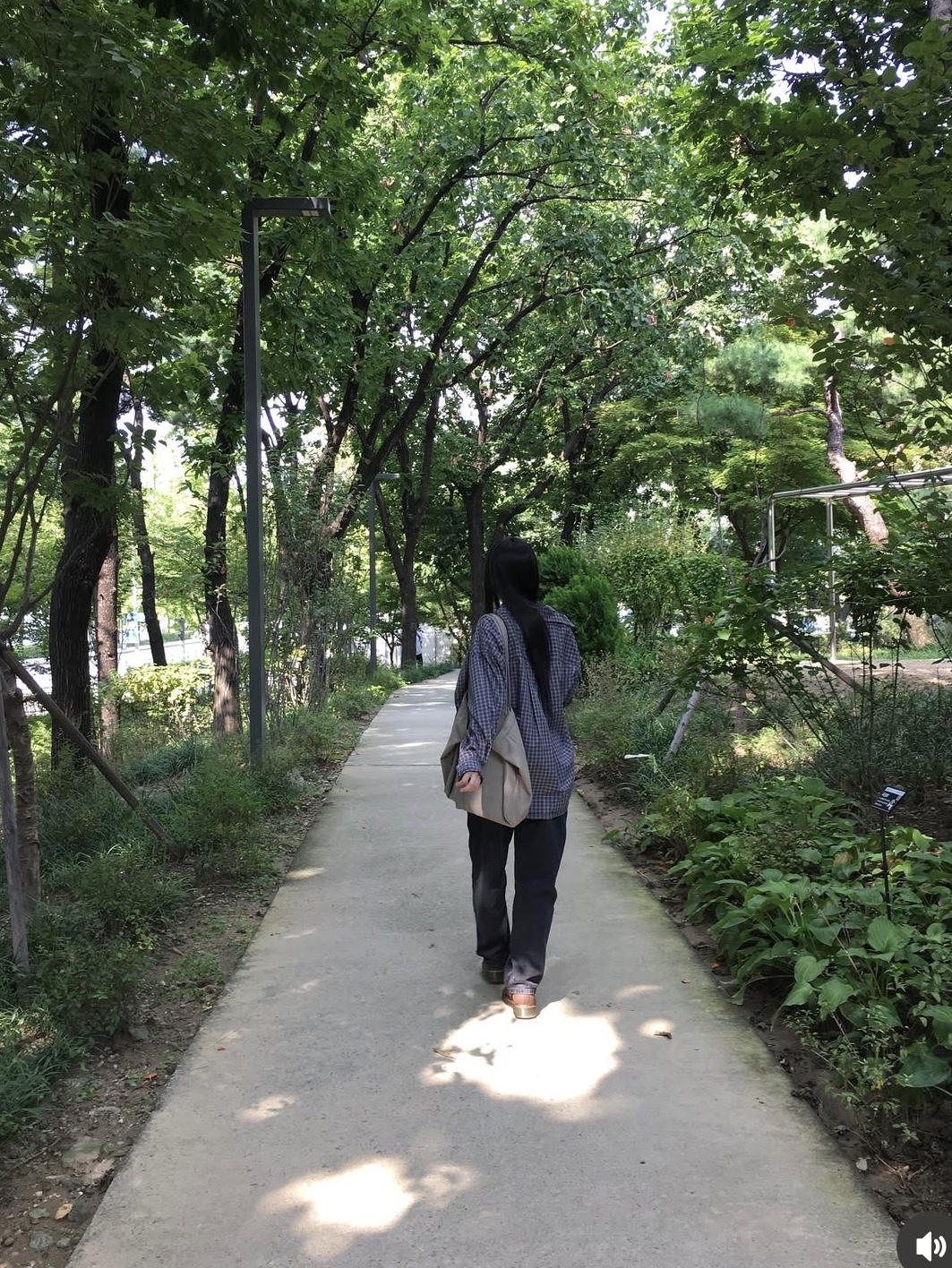 SLOW RECORD HOUSE Breeze Check Shirt Blue 착용 스타일 - 4