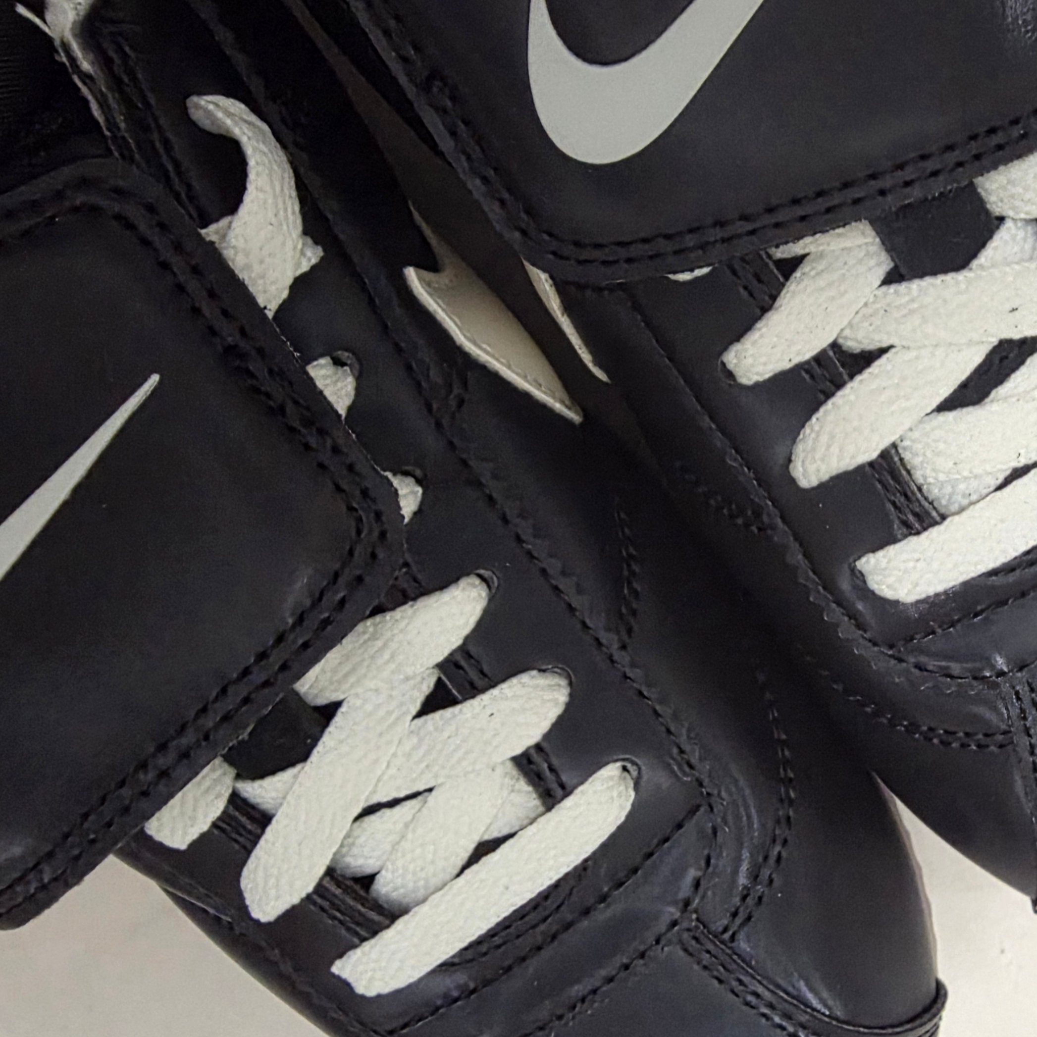 Nike Cortez SE Black Gum Brown 착용 스타일 - 2