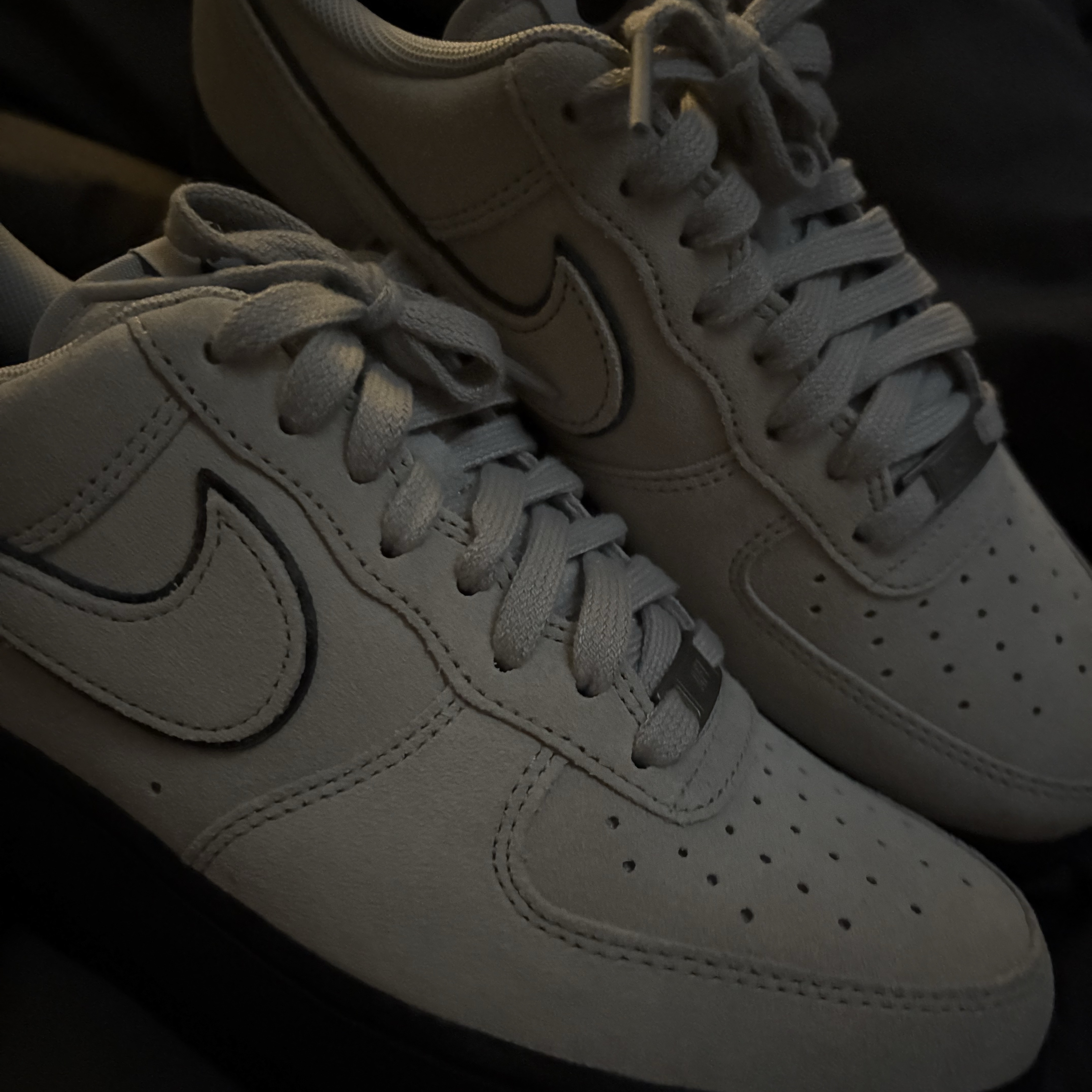 Nike Air Force 1 Low '07 LV8 Light Smoke Grey Black 착용 스타일