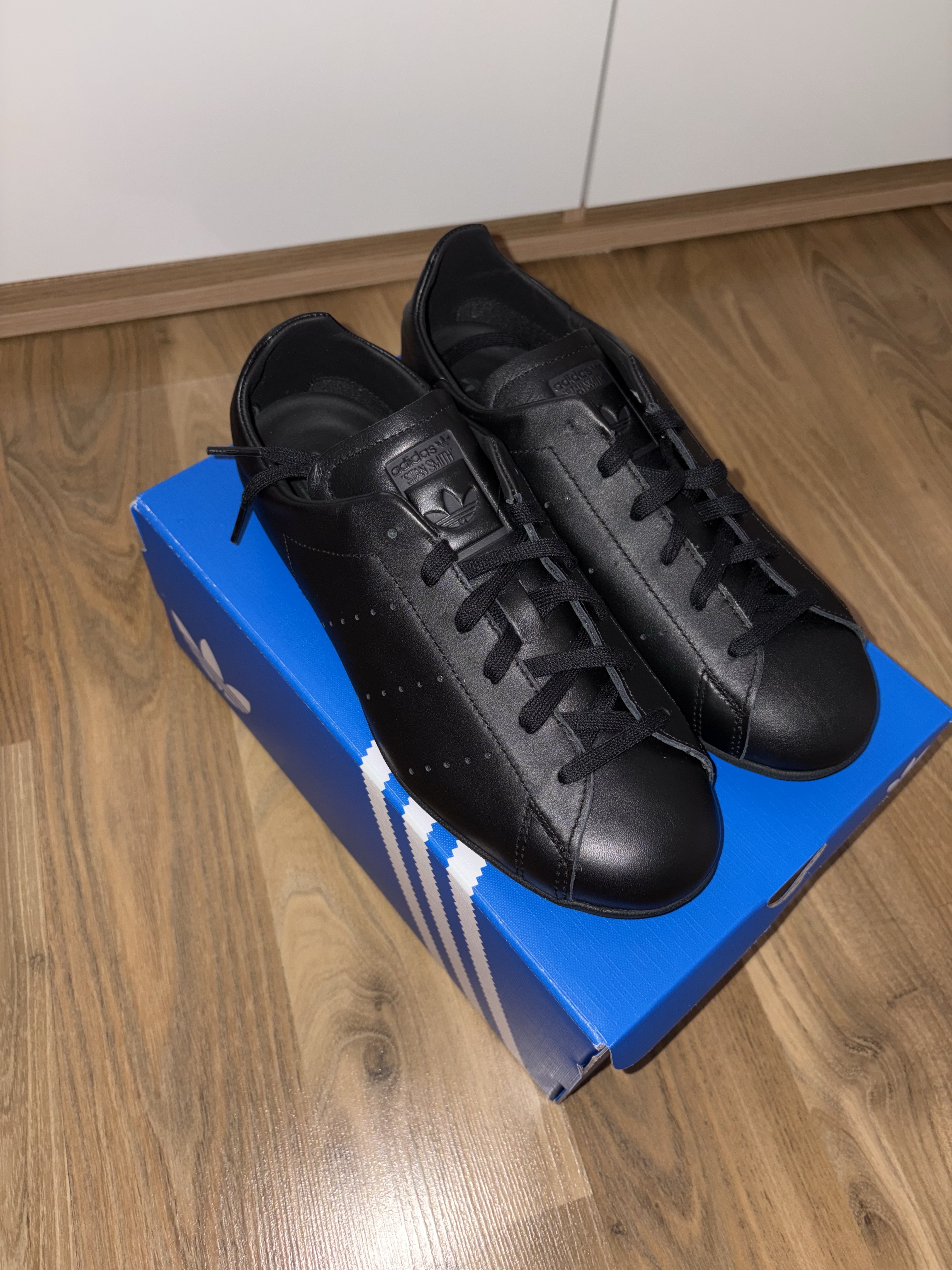 (W) Adidas Stan Smith Lo Pro Core Black Carbon 착용 스타일