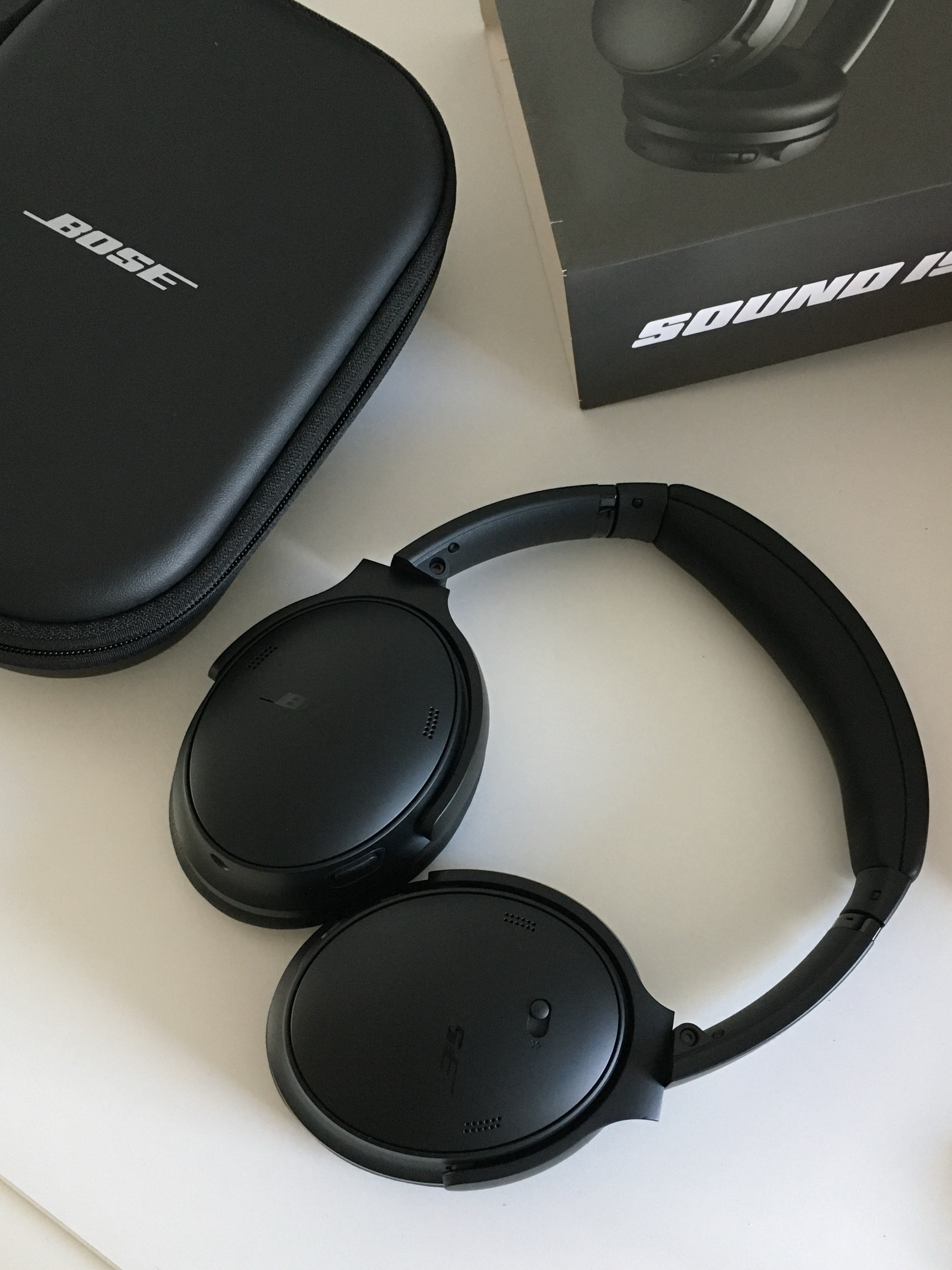 BOSE QC Triple Black (Korean Ver.) 착용 스타일 - 1