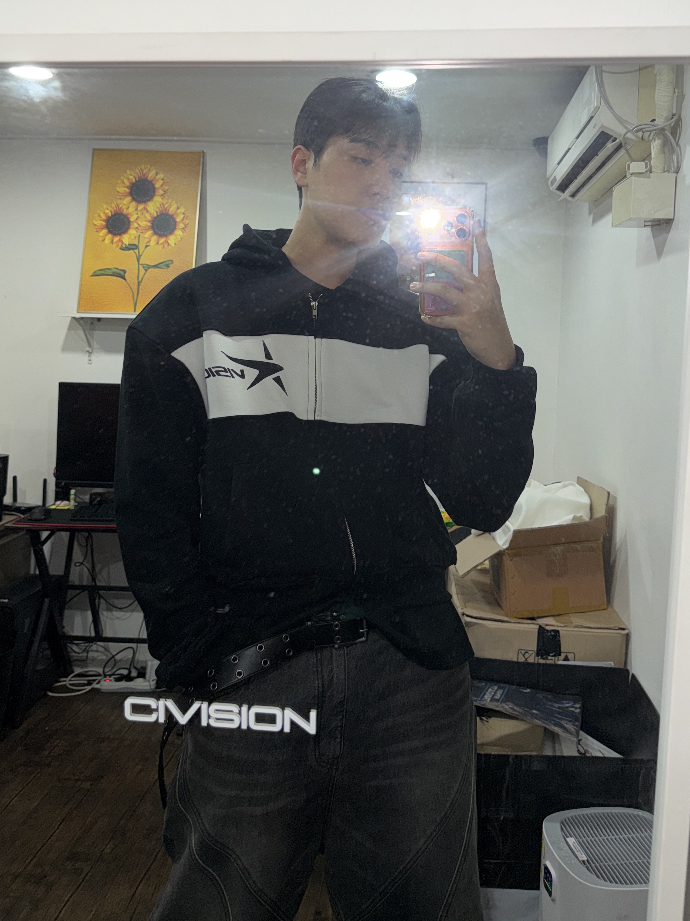 Civision by CSC Star Logo Hoodie Zip-Up Black, Converse x Drkshdw Turbowpn Black Cream 착용 스타일 - 2