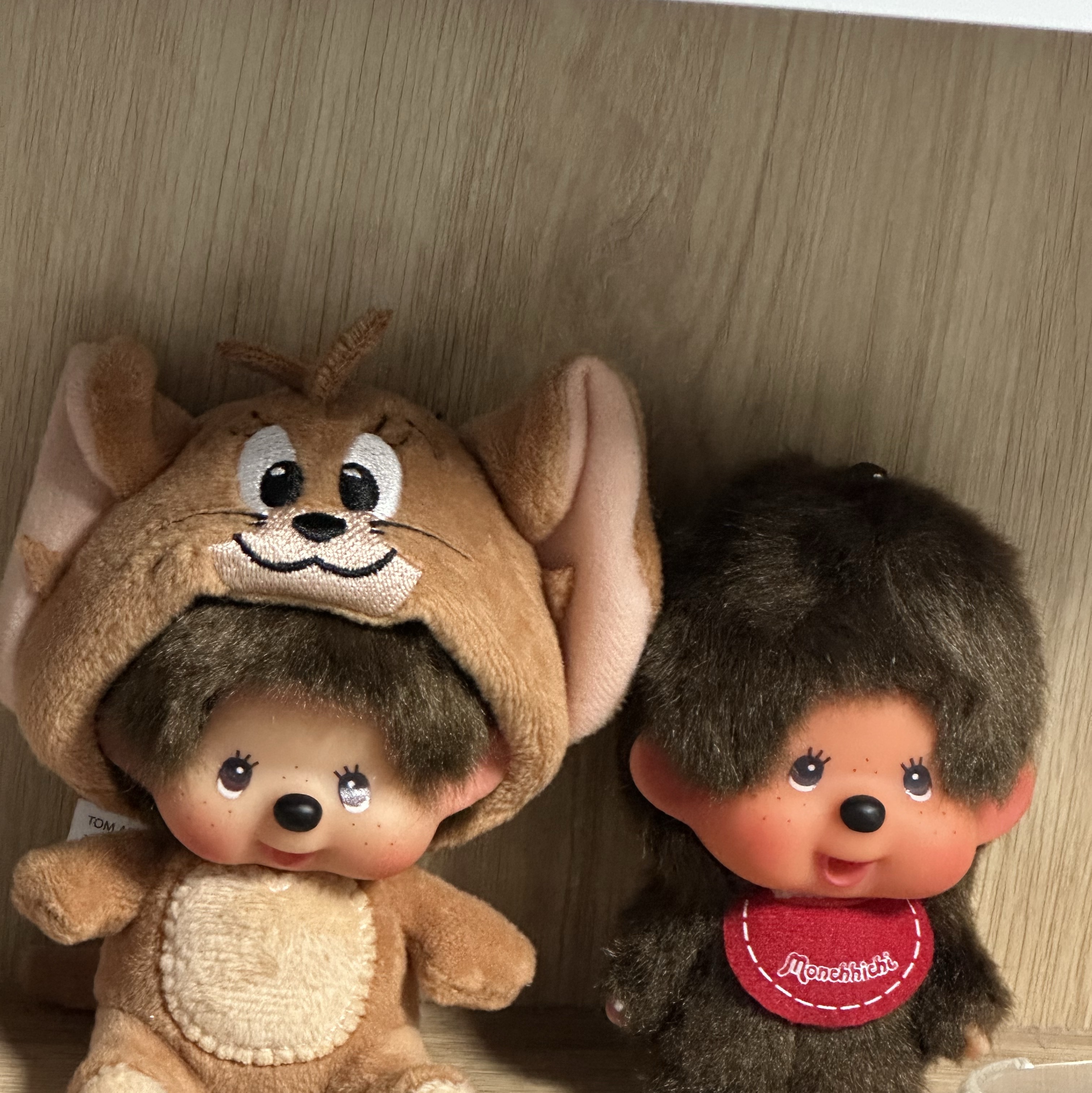 Monchhichi Bighead SS Boy Key Chain Brown, Monchhichi x Tom & Jerry SS Doll Mini Key Chain Jerry 착용 스타일