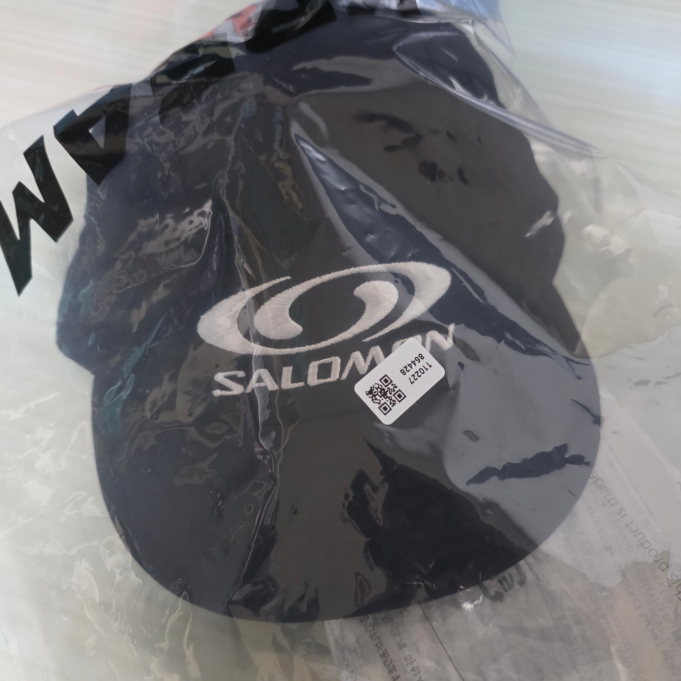 Salomon Link 6 Panel Cap Black 착용 스타일