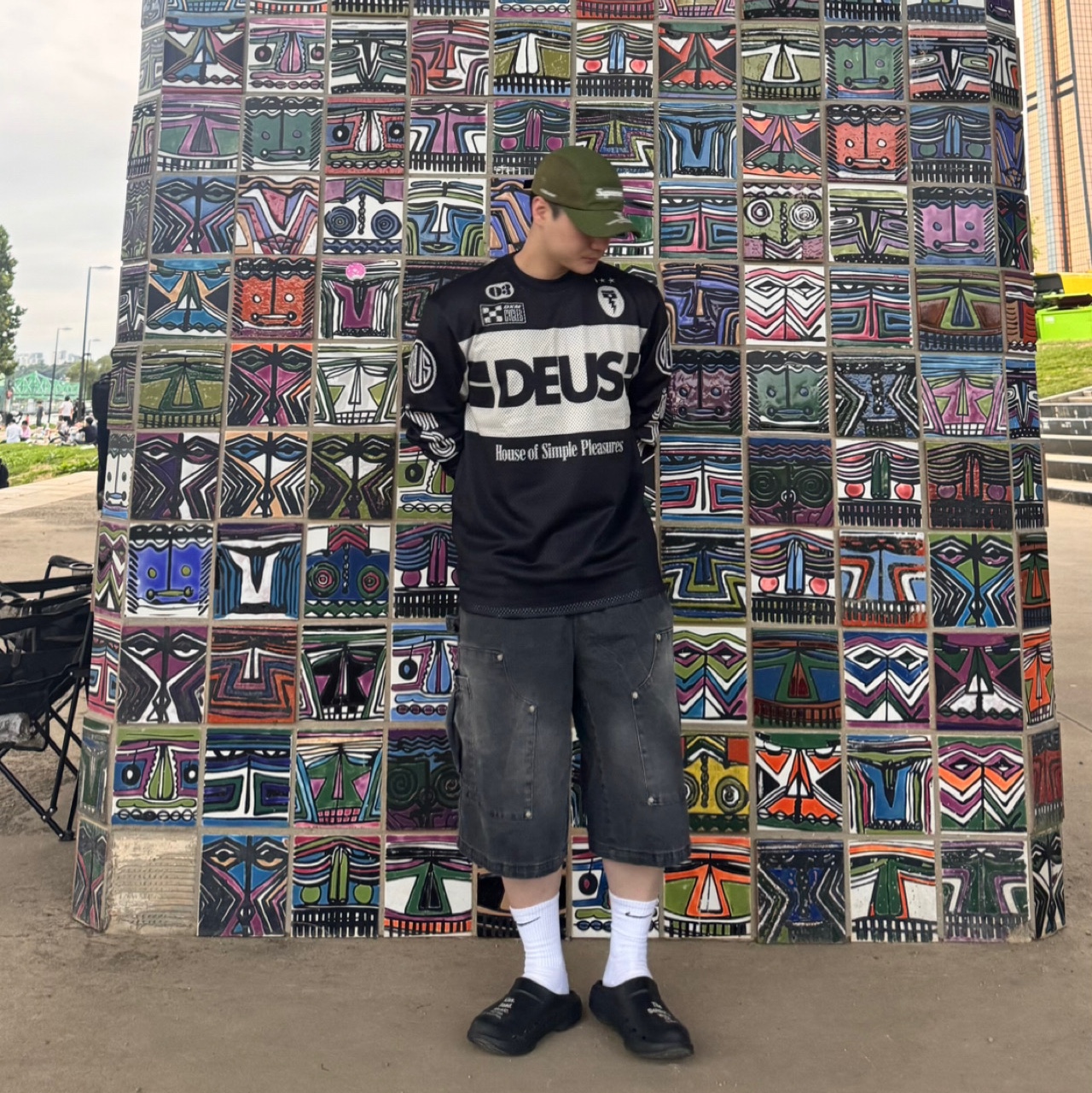 Deus Ex Machina Off Road MX Jersey Black, Oofos x Takahiromiyashita The Soloist The Soloist's Way Of Life Clog Black White 착용 스타일 - 2
