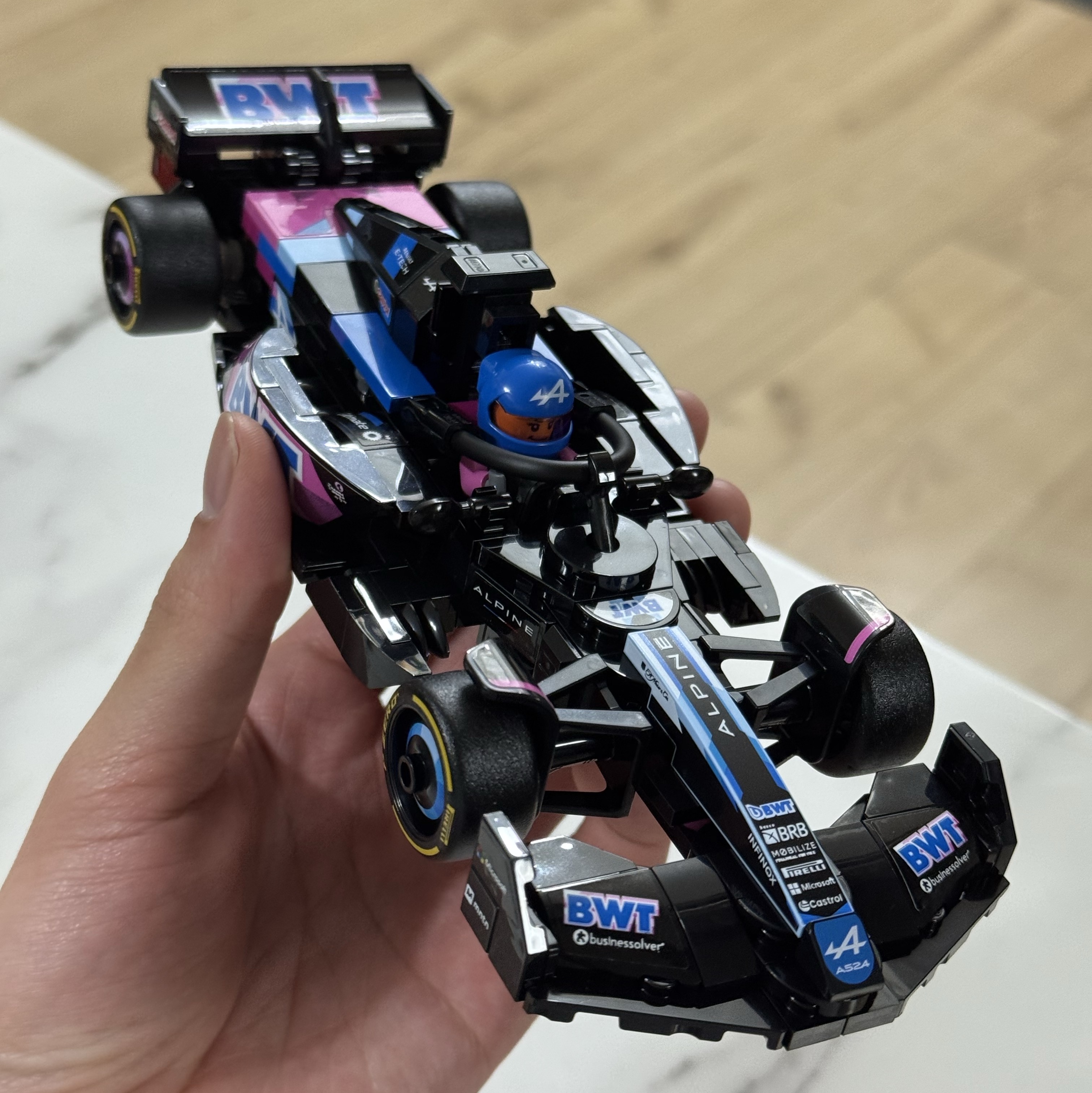 Lego Speed Champions BWT Alpine F1 Team A524 Race Car 착용 스타일 - 2