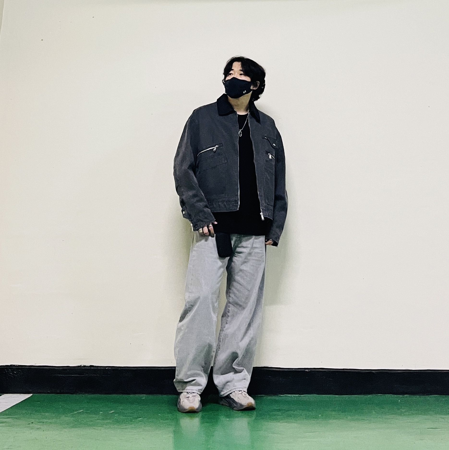 Adidas Yeezy Boost 700 V2 Tephra 2023, Diesel Dx1421 Two-Tone Stainless Steel Pendant Necklace Silver 착용 스타일 - 2