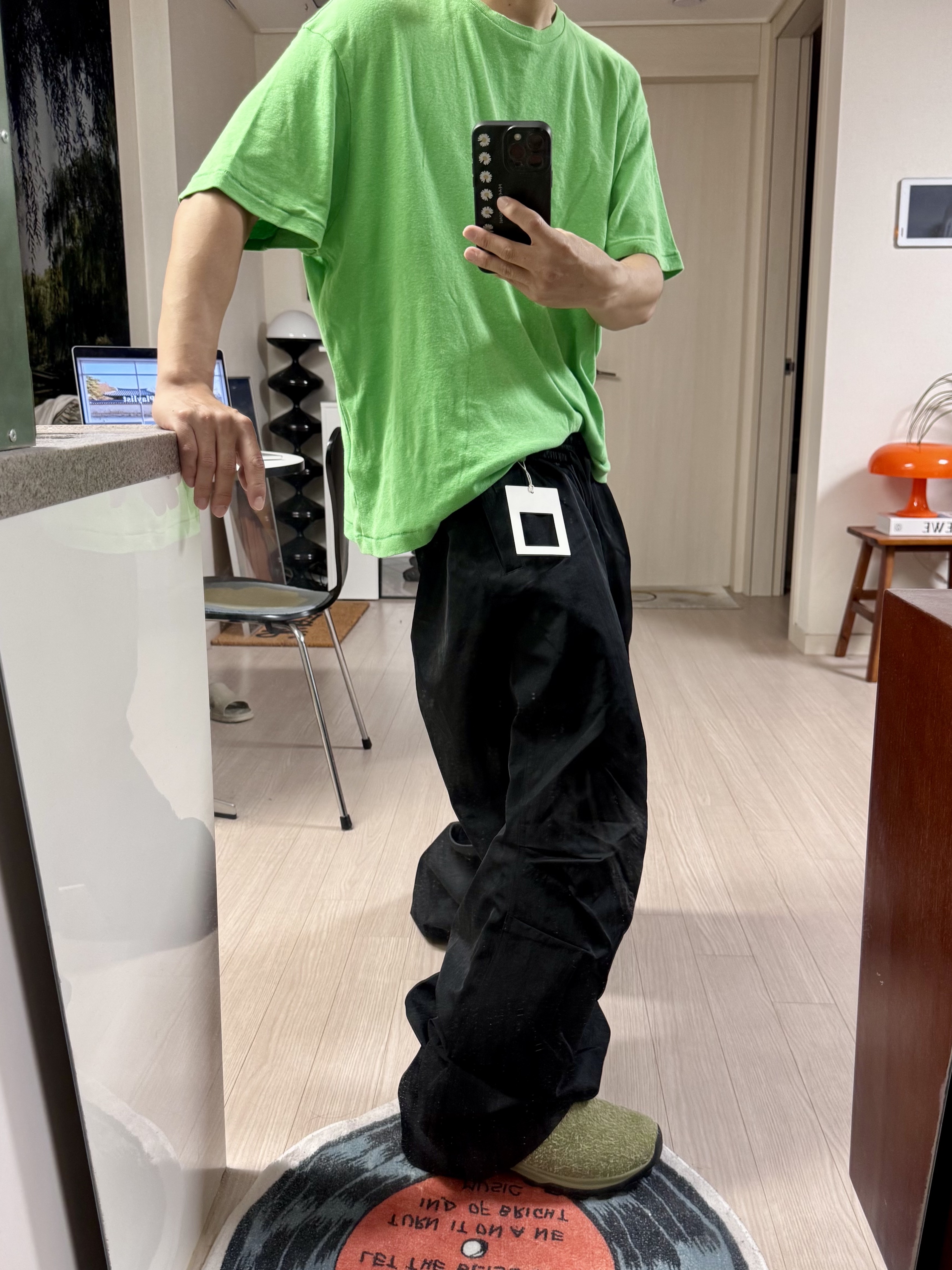 Nonnod Track Pants Black, Merrell Winter Moc 3 1TRL Herb 착용 스타일