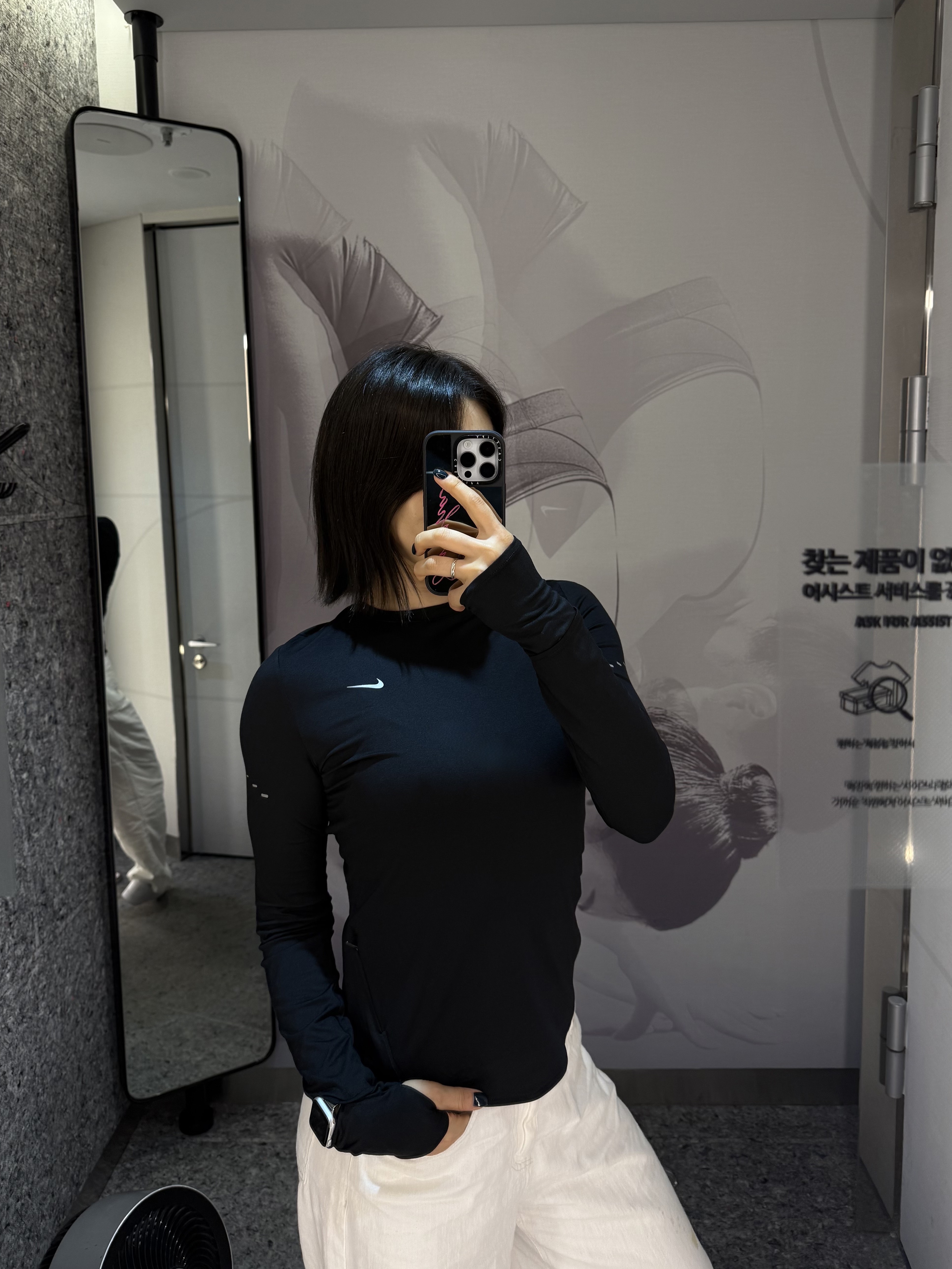 (W) Nike Swift Dri-Fit Long Sleeve Crewneck Running Top Black - Asia 착용 스타일 - 2