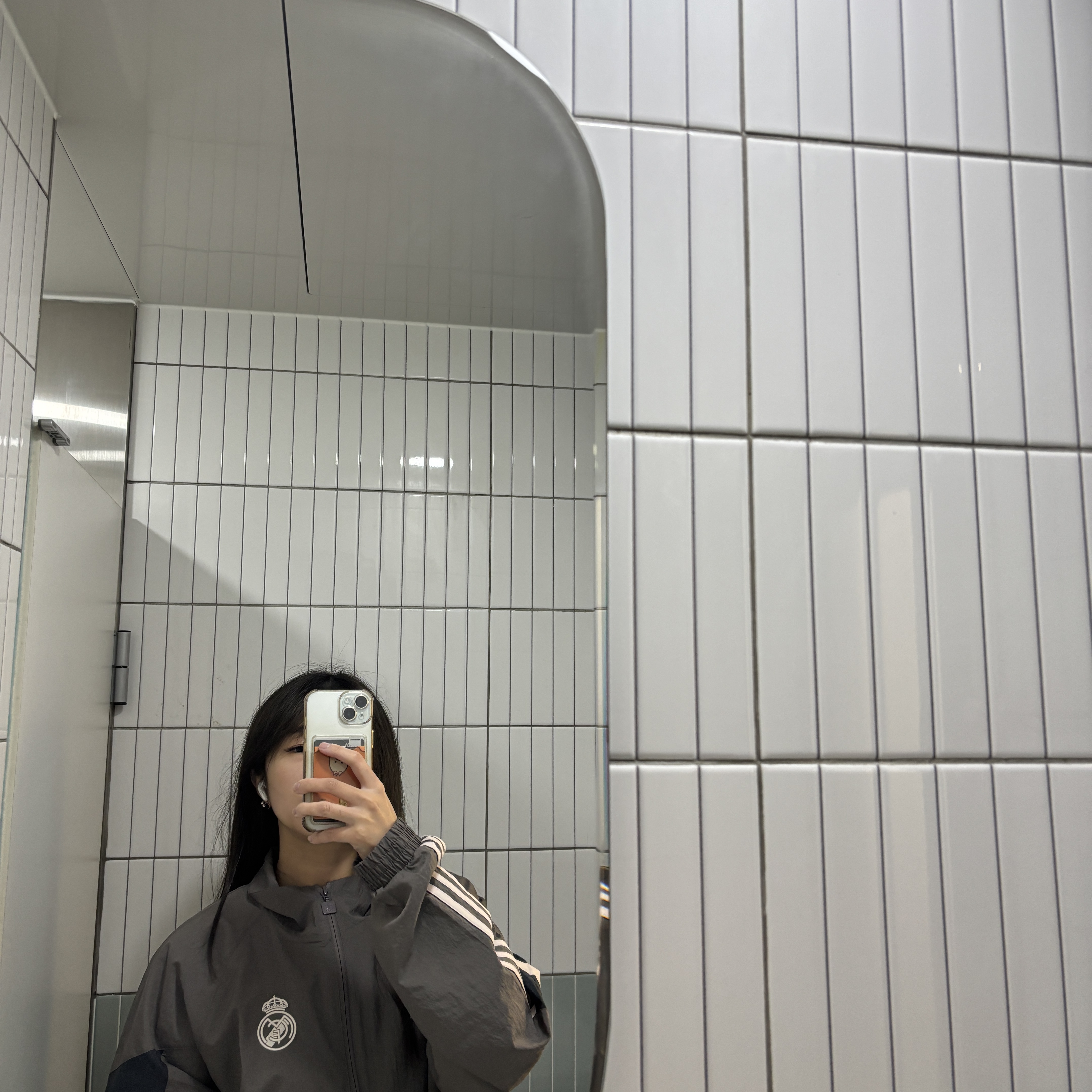 Adidas Real Madrid Originals Track Top Charcoal Grey - KR Sizing 착용 스타일 - 2