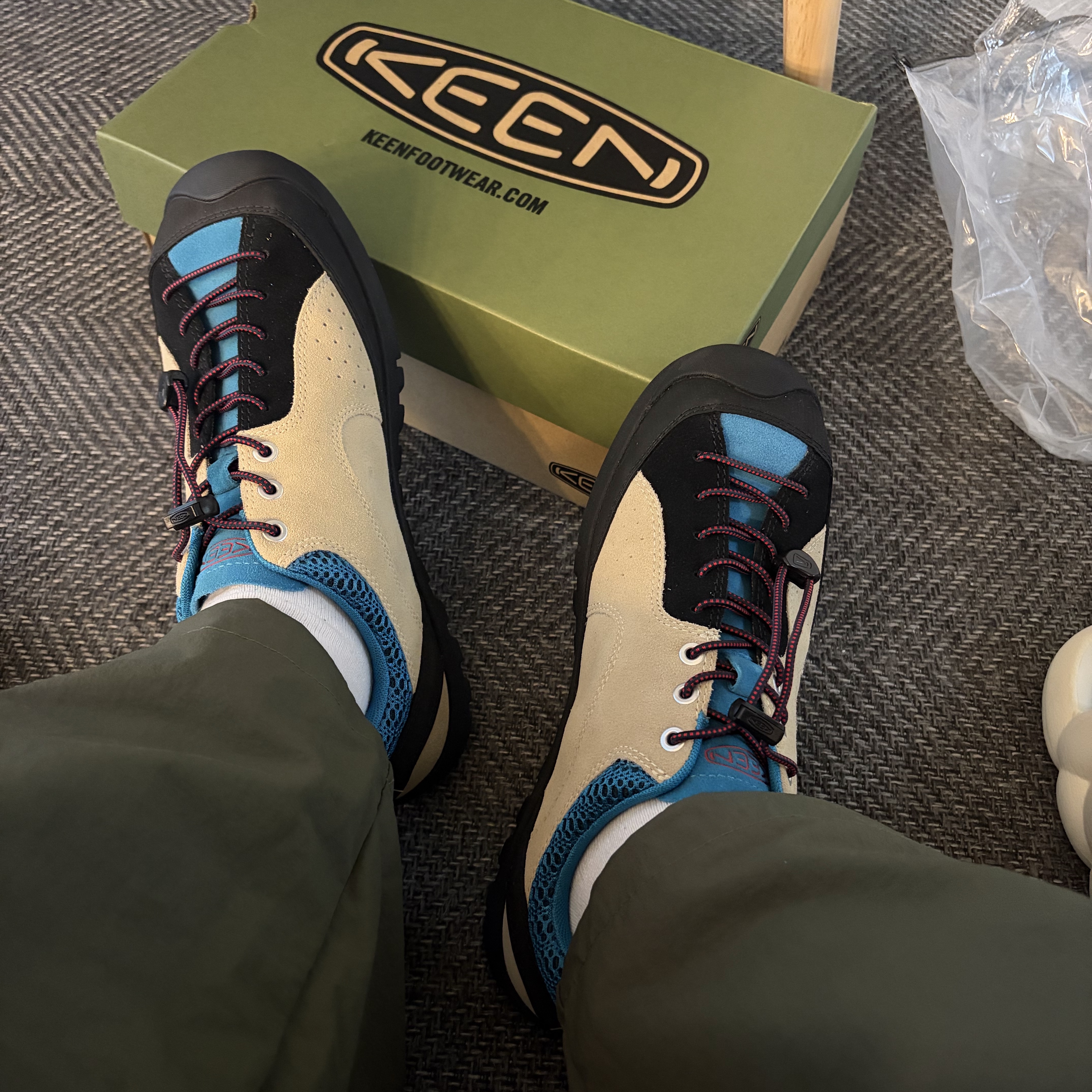 Keen Jasper Rocks SP Sneakers Beige 착용 스타일 - 2