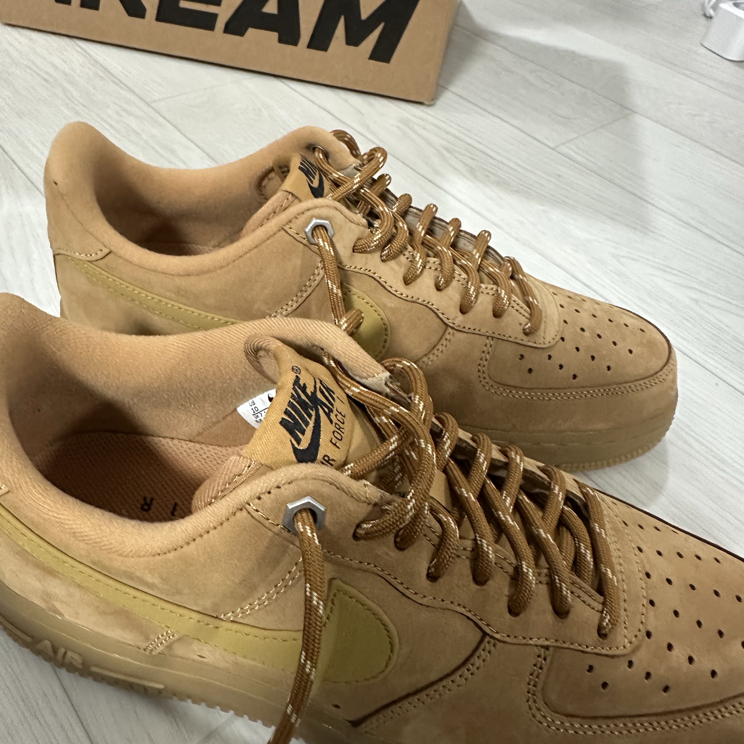 (W) Nike Air Force 1 '07 WB Flax Wheat 착용 스타일