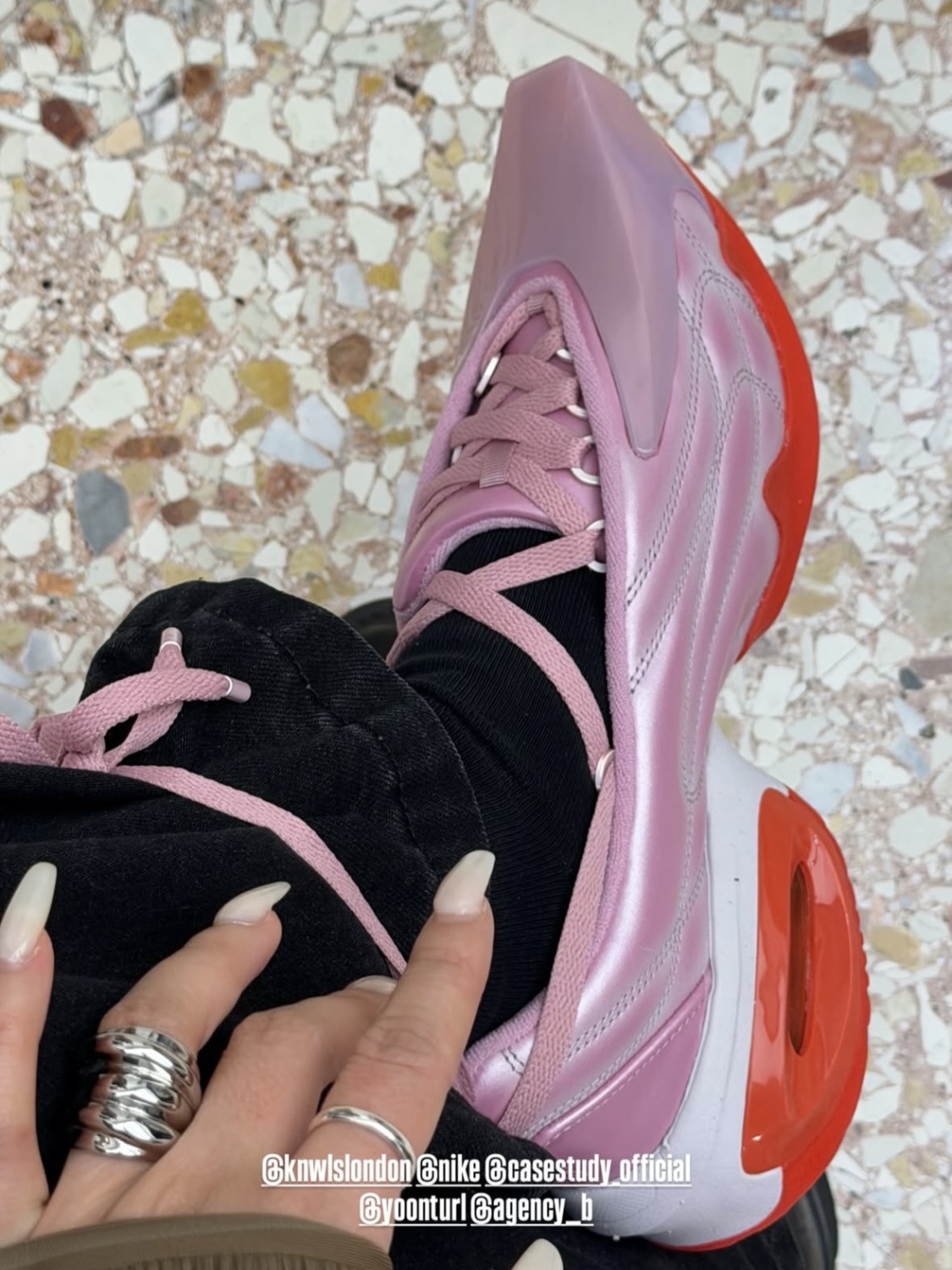 (W) Nike x Knwls Air Max Muse Elemental Pink 착용 스타일 - 3