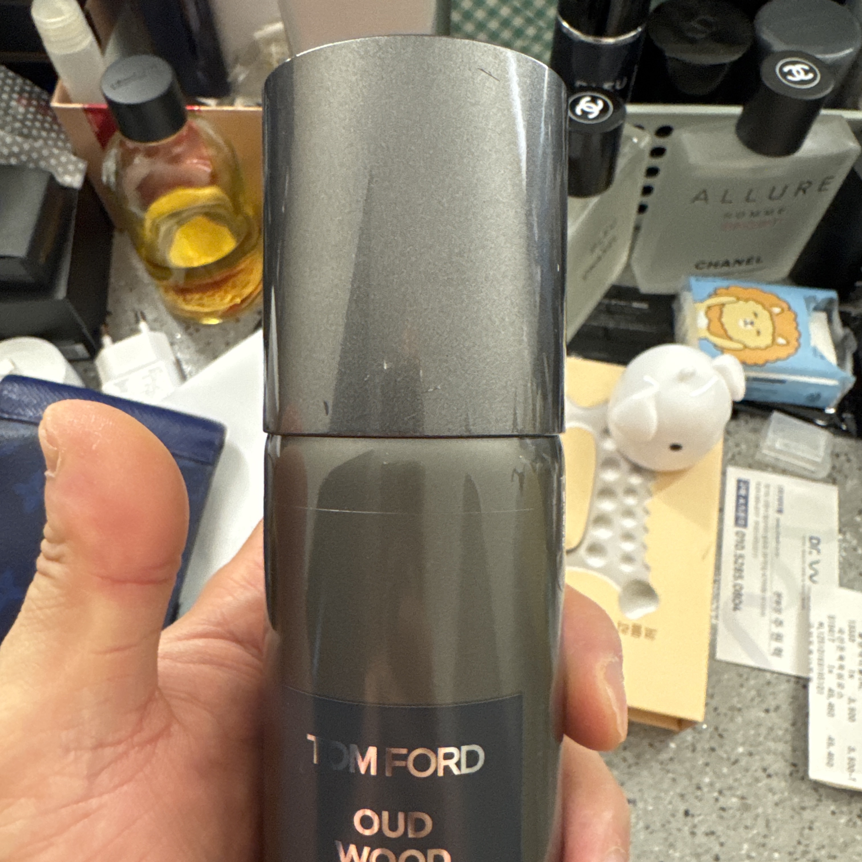 Tom Ford Oud Wood All Over Body Spray 150ml 착용 스타일