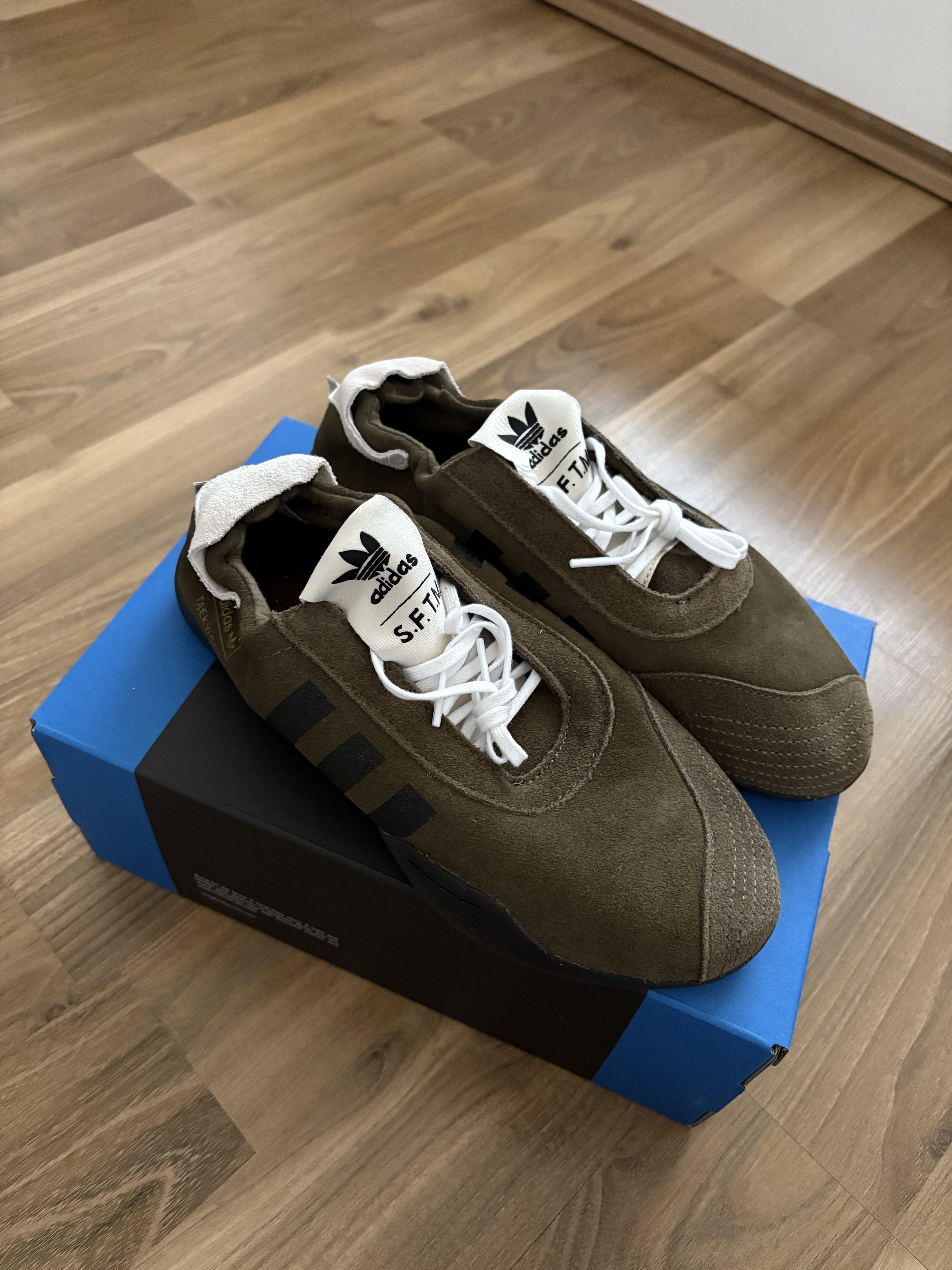 (W) Adidas x Song for the Mute Taekwondo Mei Olive Core Black 착용 스타일