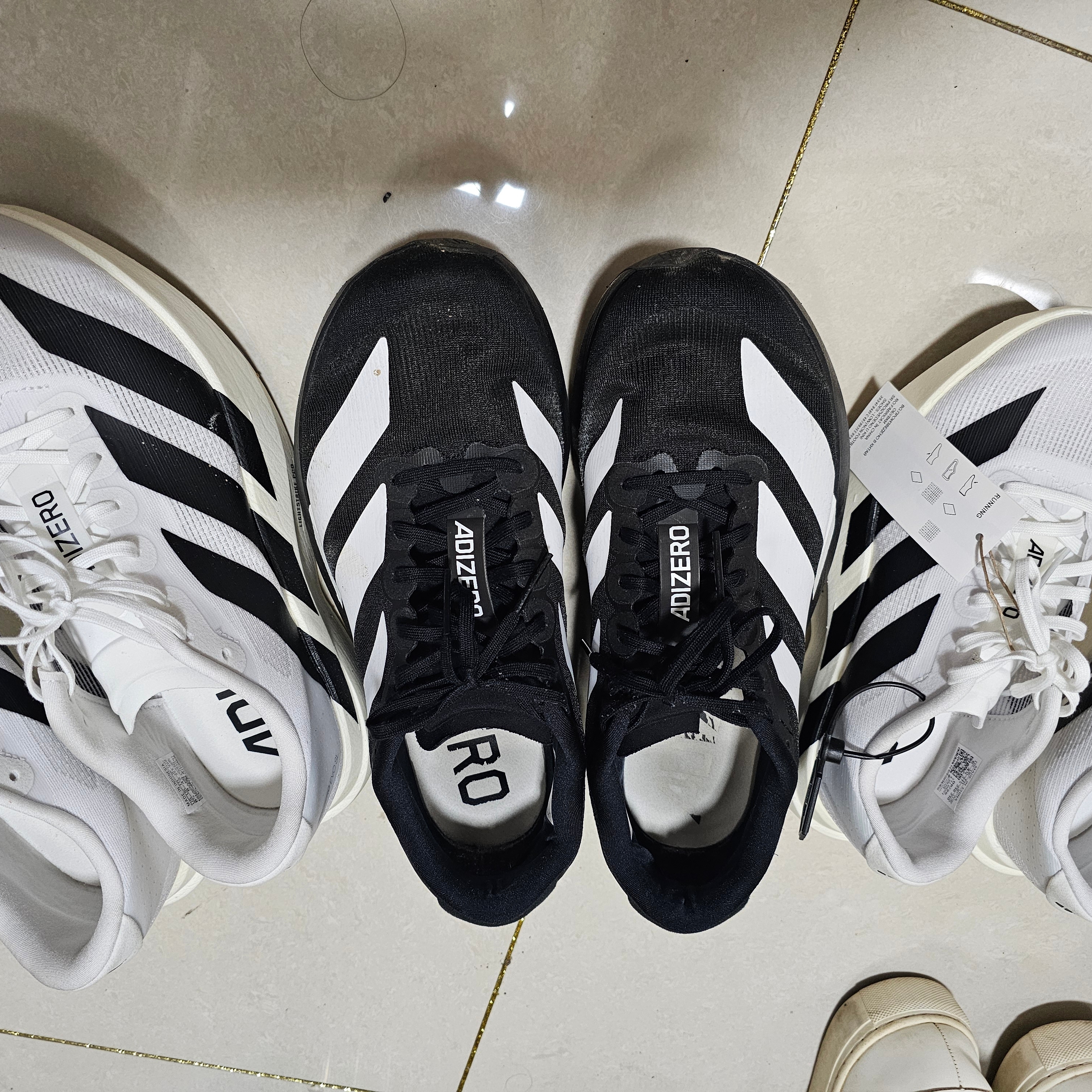 (W) Adidas Adizero EVO SL Cloud White Core Black 착용 스타일