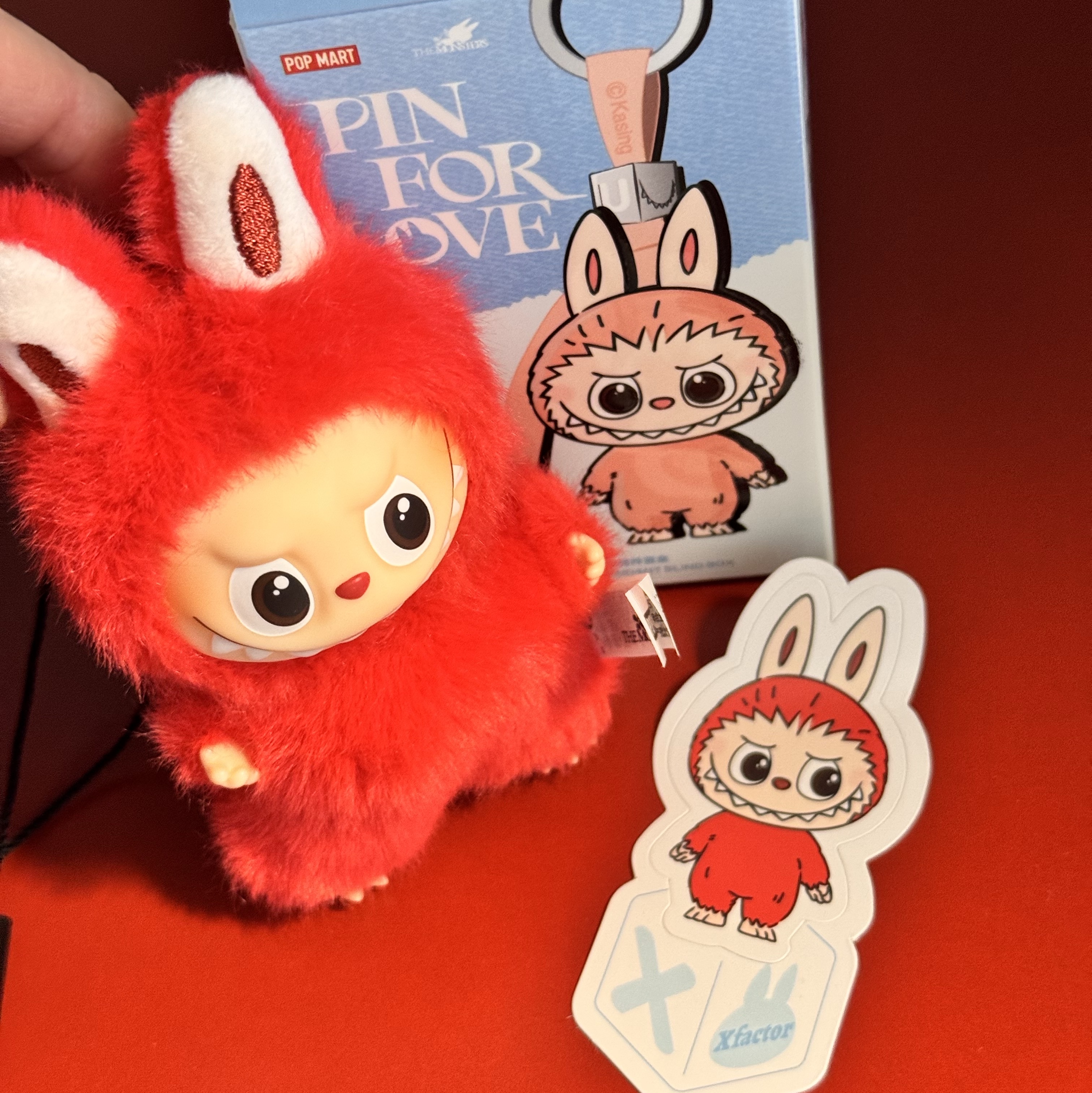Pop Mart Labubu The Monsters Pin For Love Series Vinyl Plush Pendant (N-Z) X (Opened Case) 착용 스타일